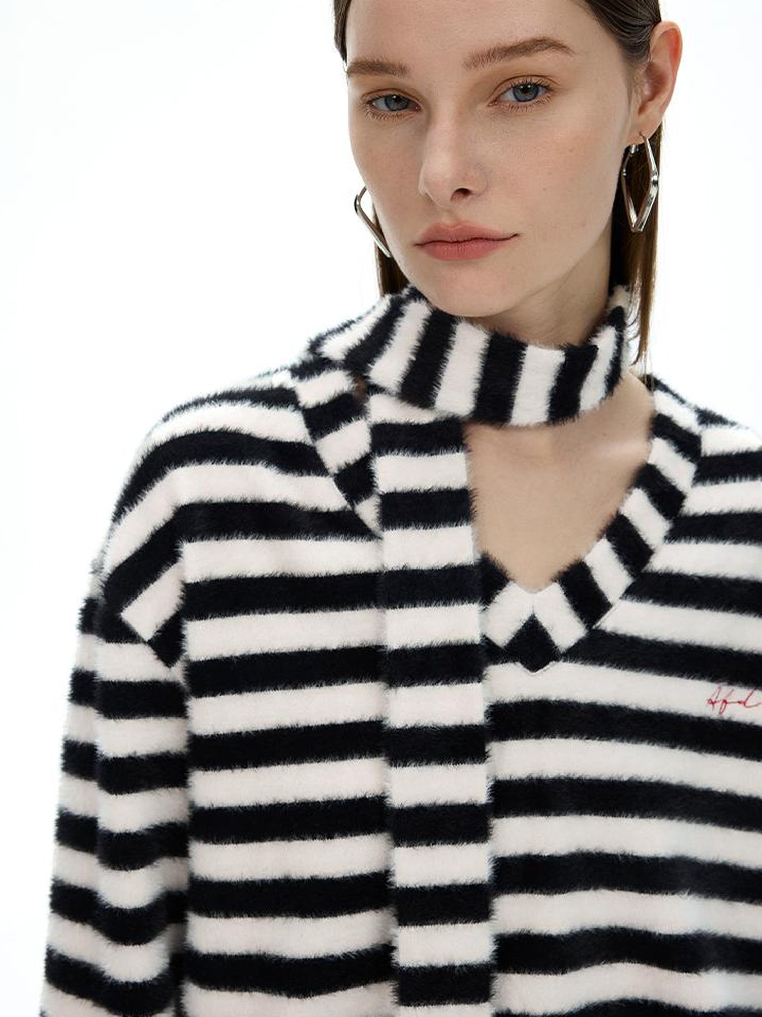 AFTADAWN V-Neck Striped Knit Sweater With Detachable Scarf