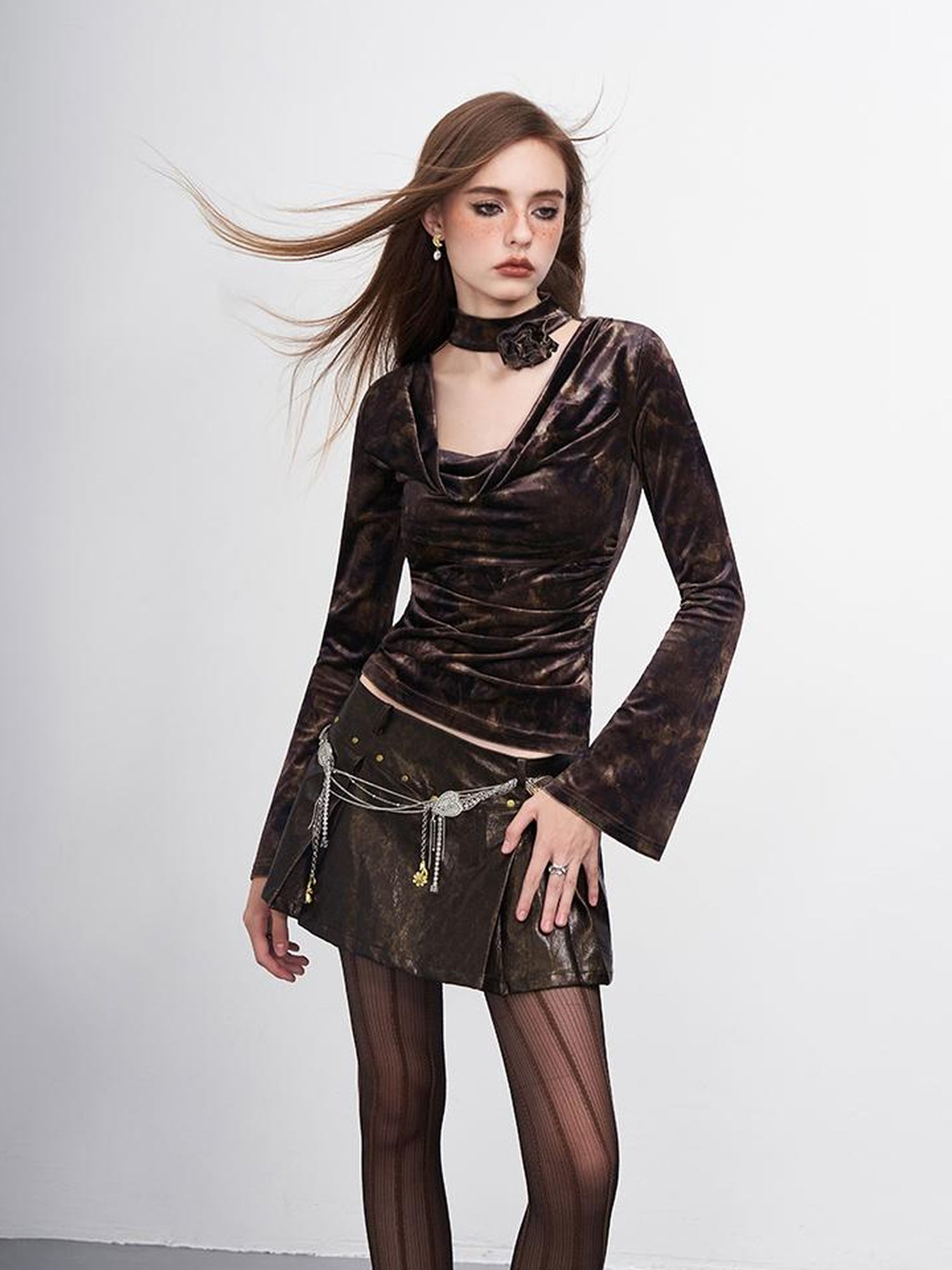 AFTADAWN Velvet Rose Choker Print V-Neck Blouse