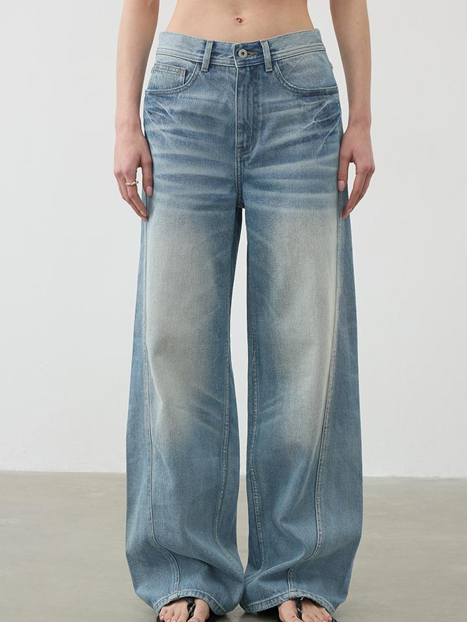 AFTADAWN Vintage Light Wash Wide Leg Denim Jeans With Whiskers