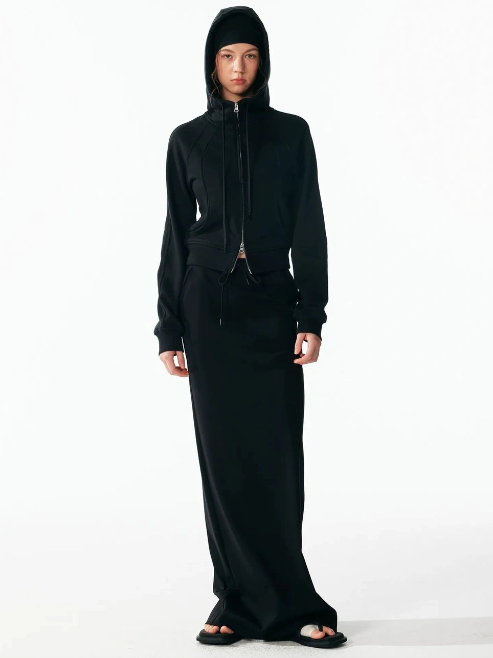 ALINNV STUDIO Asymmetrical Sleeve Off Shoulder T-shirt And Skirt Set T-shirt