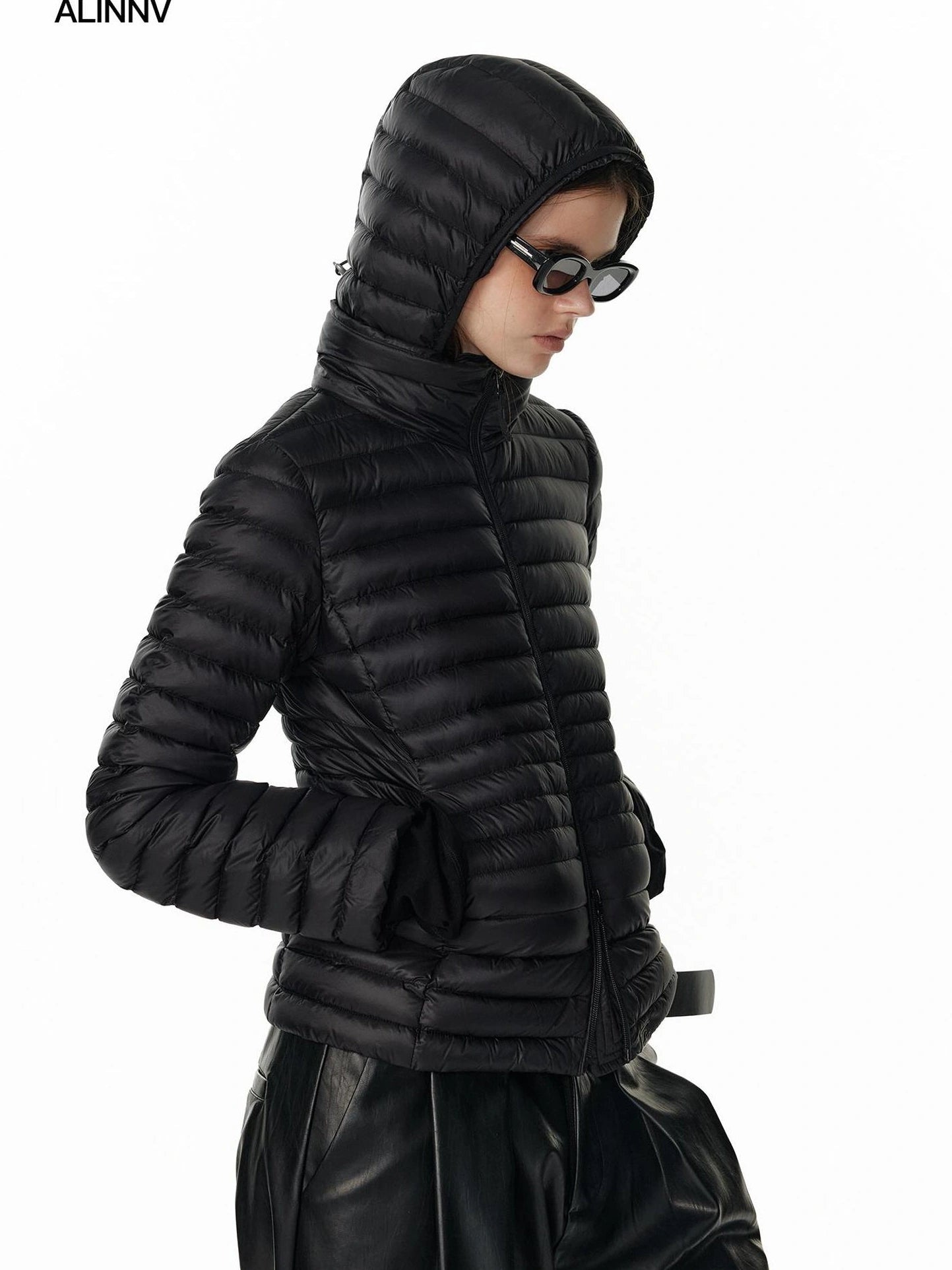 Detachable Hooded Short Down Jacket With 90 Percent White Duck Feather Down Jacket