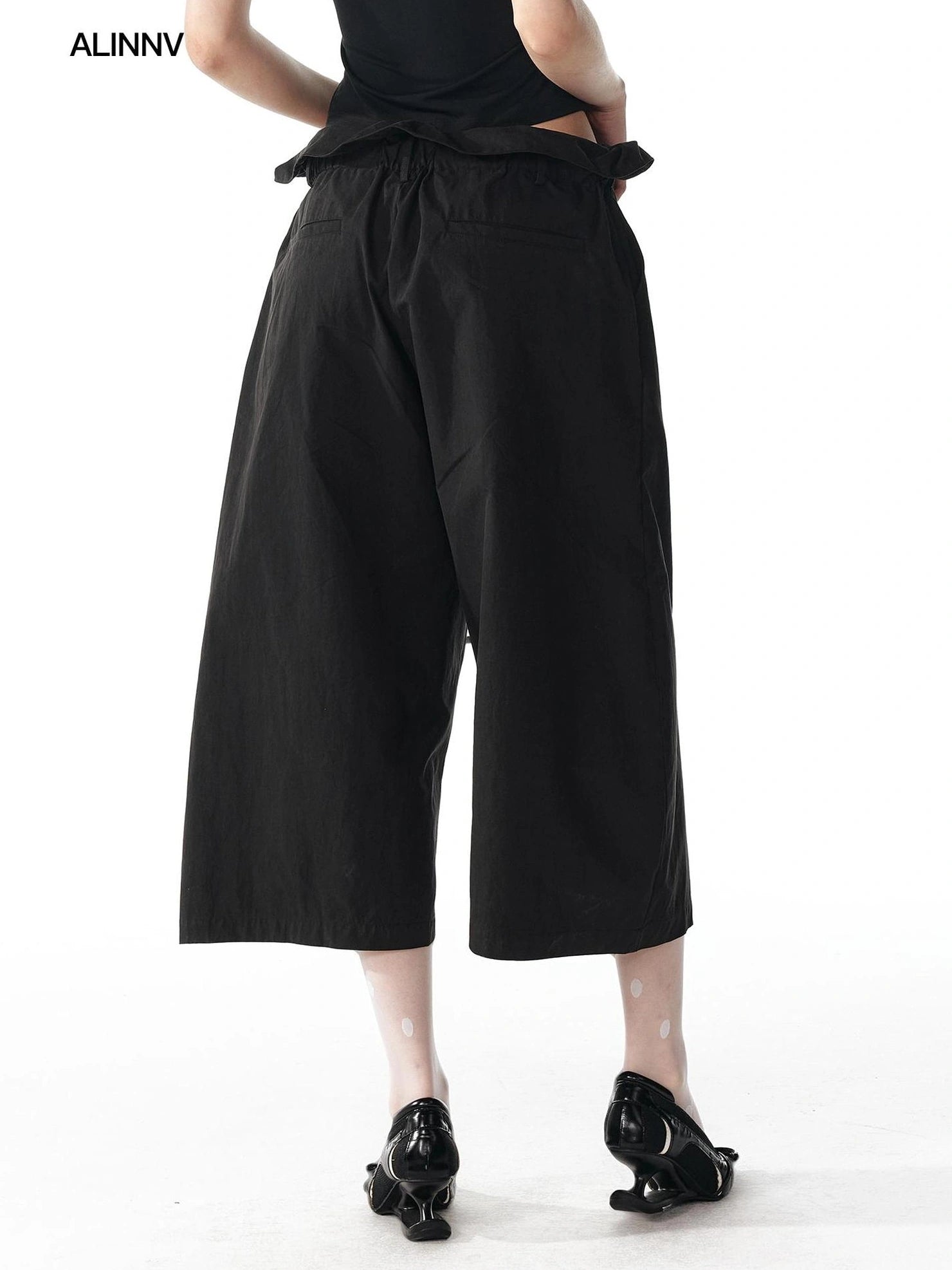 ALINNV STUDIO Floral Lace Tie Waist Wide Leg Cropped Pants Pants