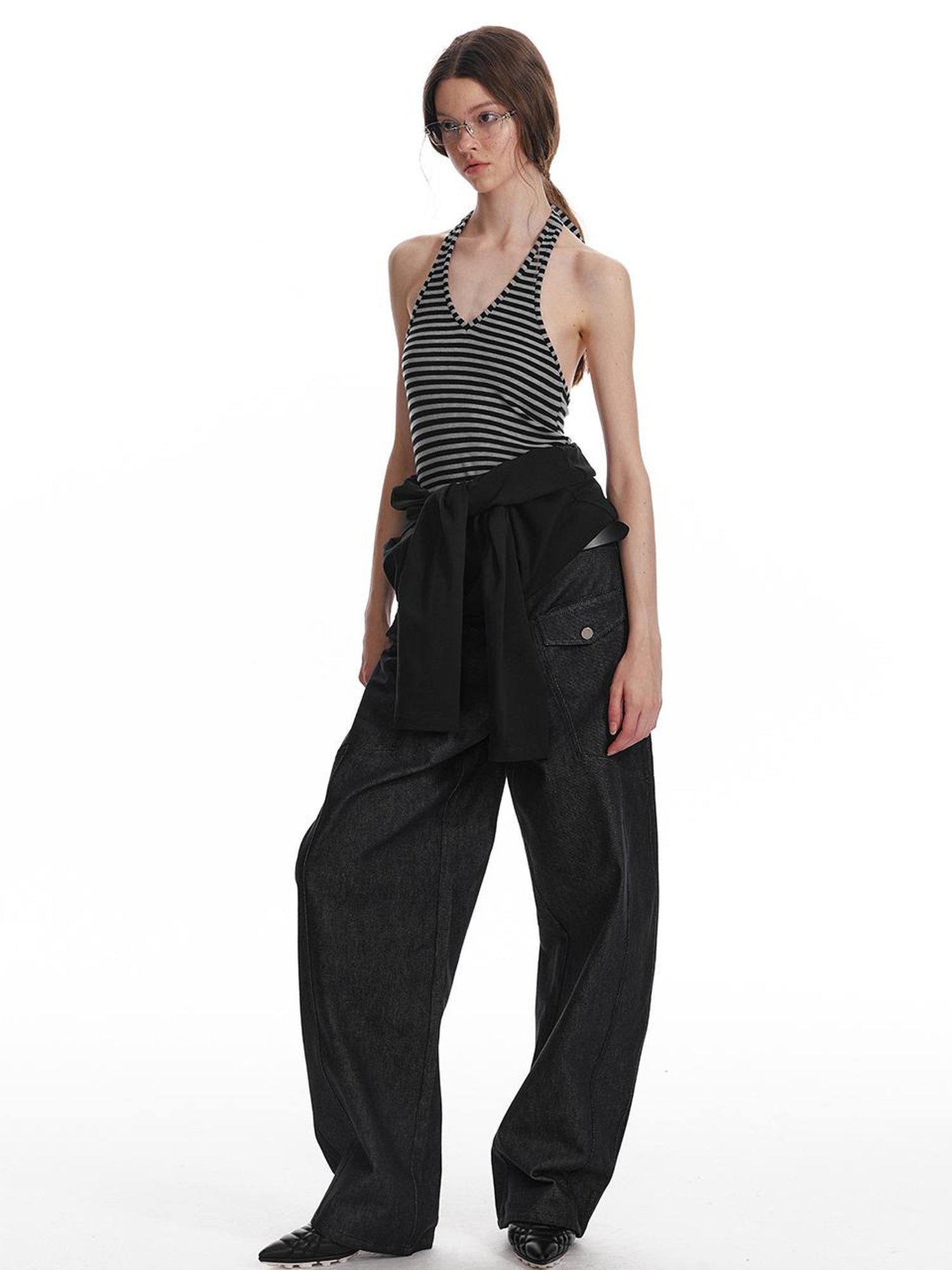 ALINNV STUDIO Halter Neck Knit Top with Layered V-Neck Design