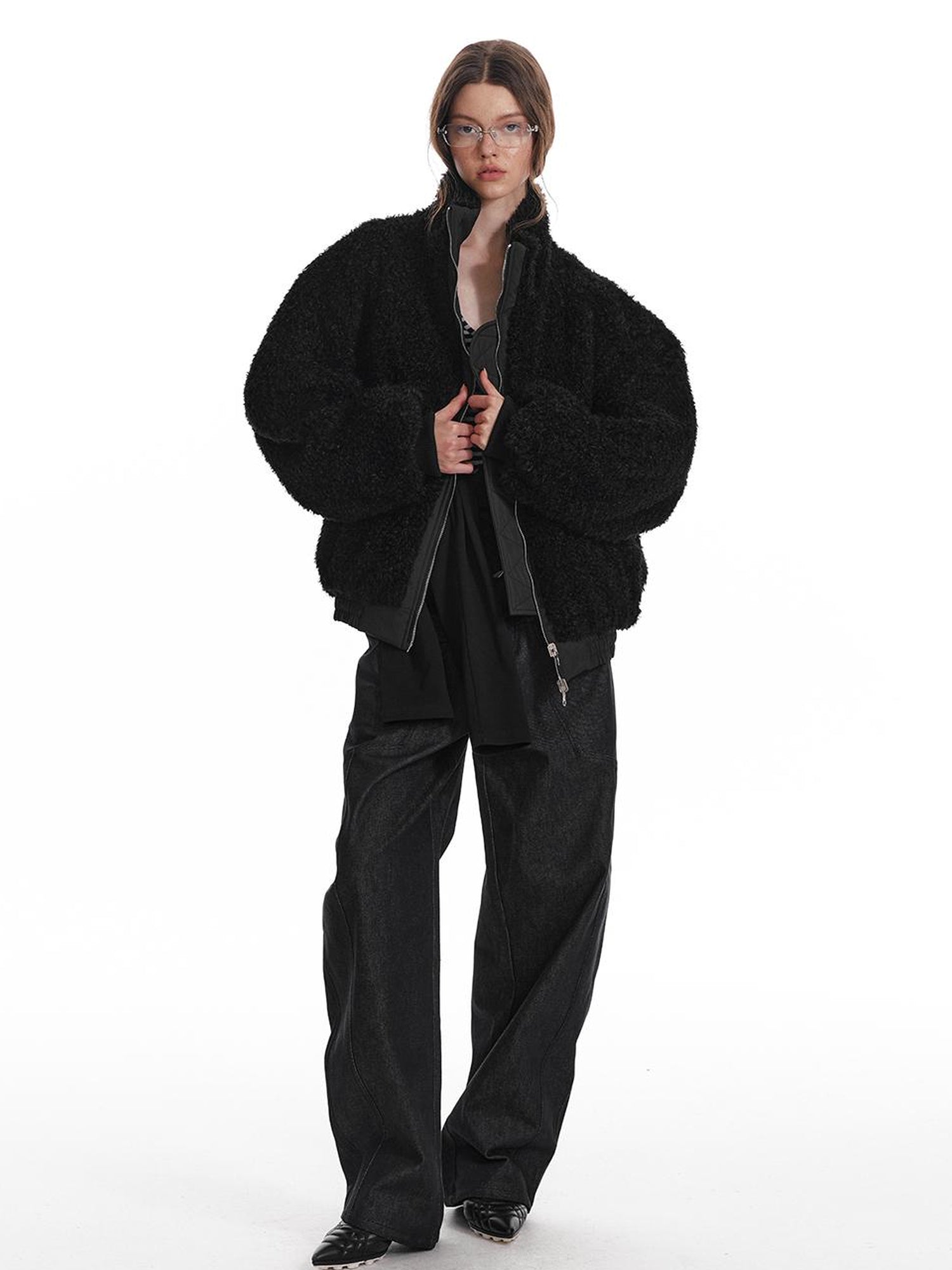 ALINNV STUDIO Halter Neck Knit Top with Layered V-Neck Design