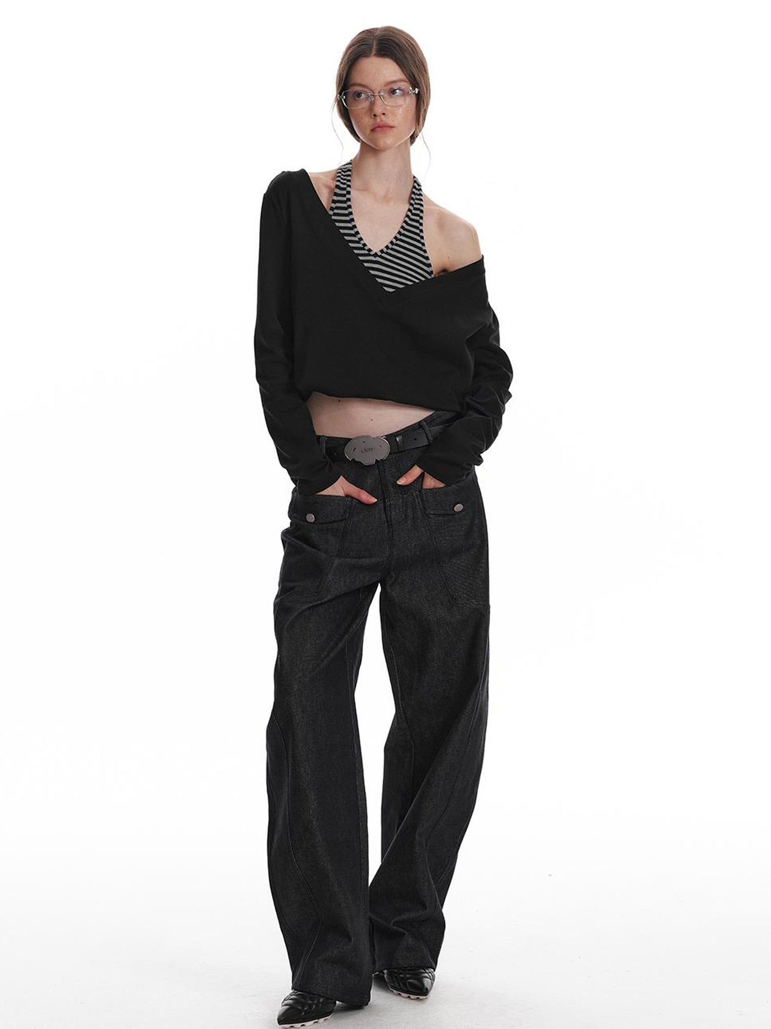 ALINNV STUDIO Halter Neck Knit Top with Layered V-Neck Design