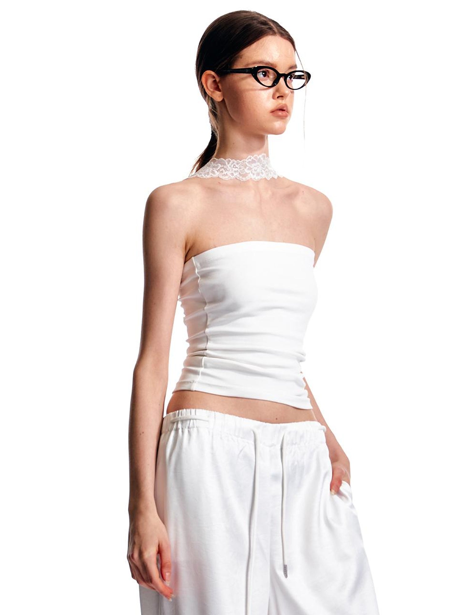 ALINNV STUDIO Lace Halterneck Fitted Knit Top Stretch Fabric