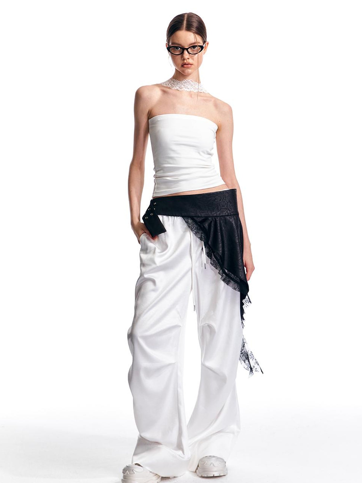 ALINNV STUDIO Low Rise Relaxed Trousers with Elastic Waist