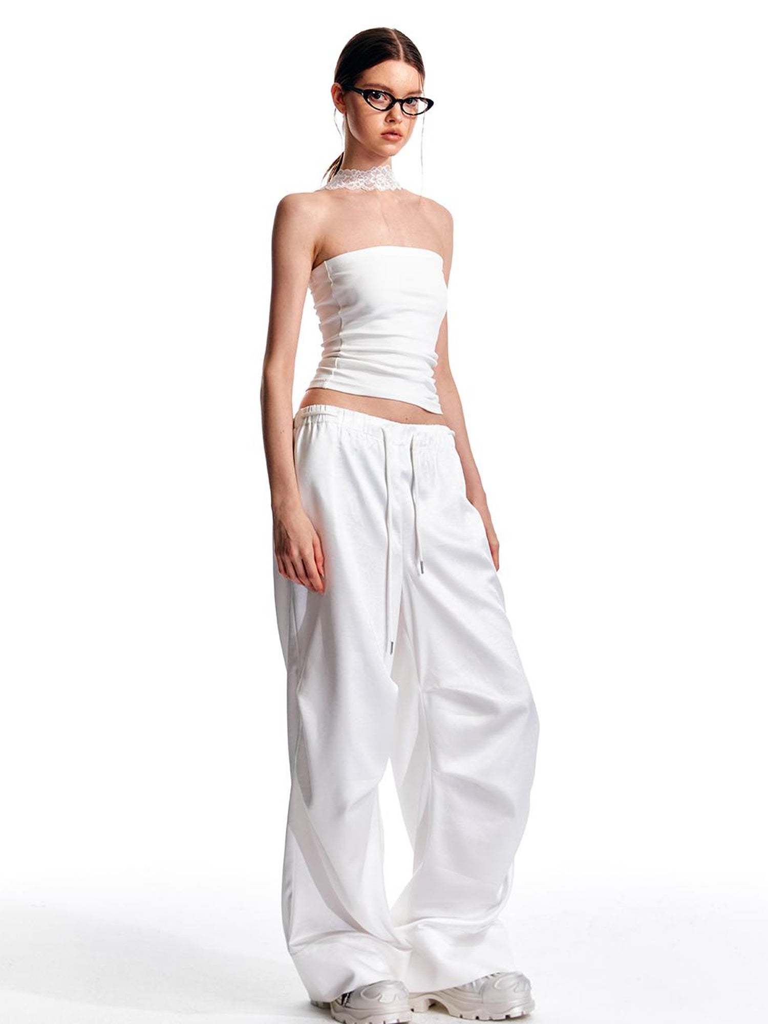 ALINNV STUDIO Low Rise Relaxed Trousers with Elastic Waist
