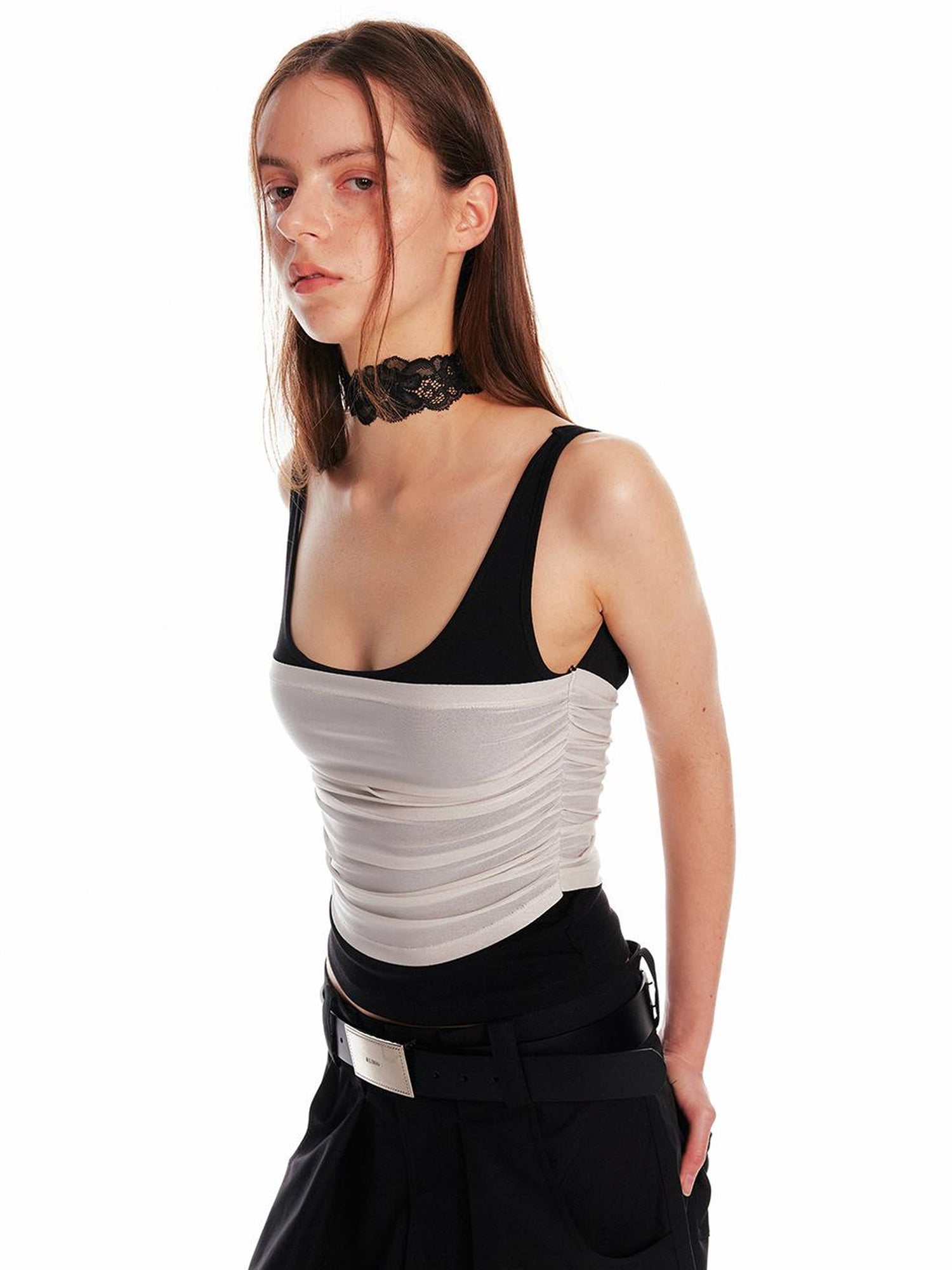 ALINNV STUDIO Pleated Sleeveless Tank Top With Contrast Trim