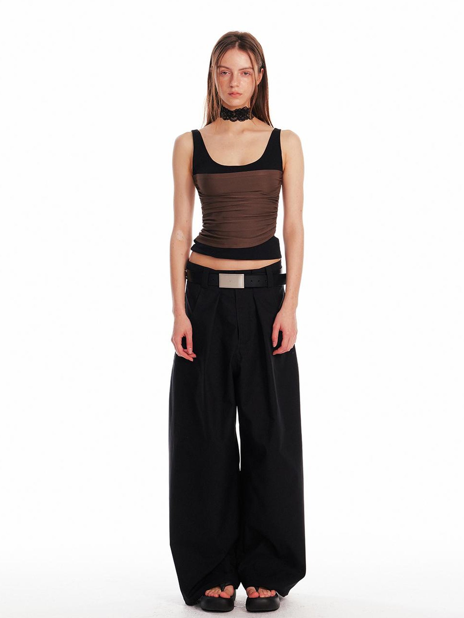 ALINNV STUDIO Pleated Sleeveless Tank Top With Contrast Trim