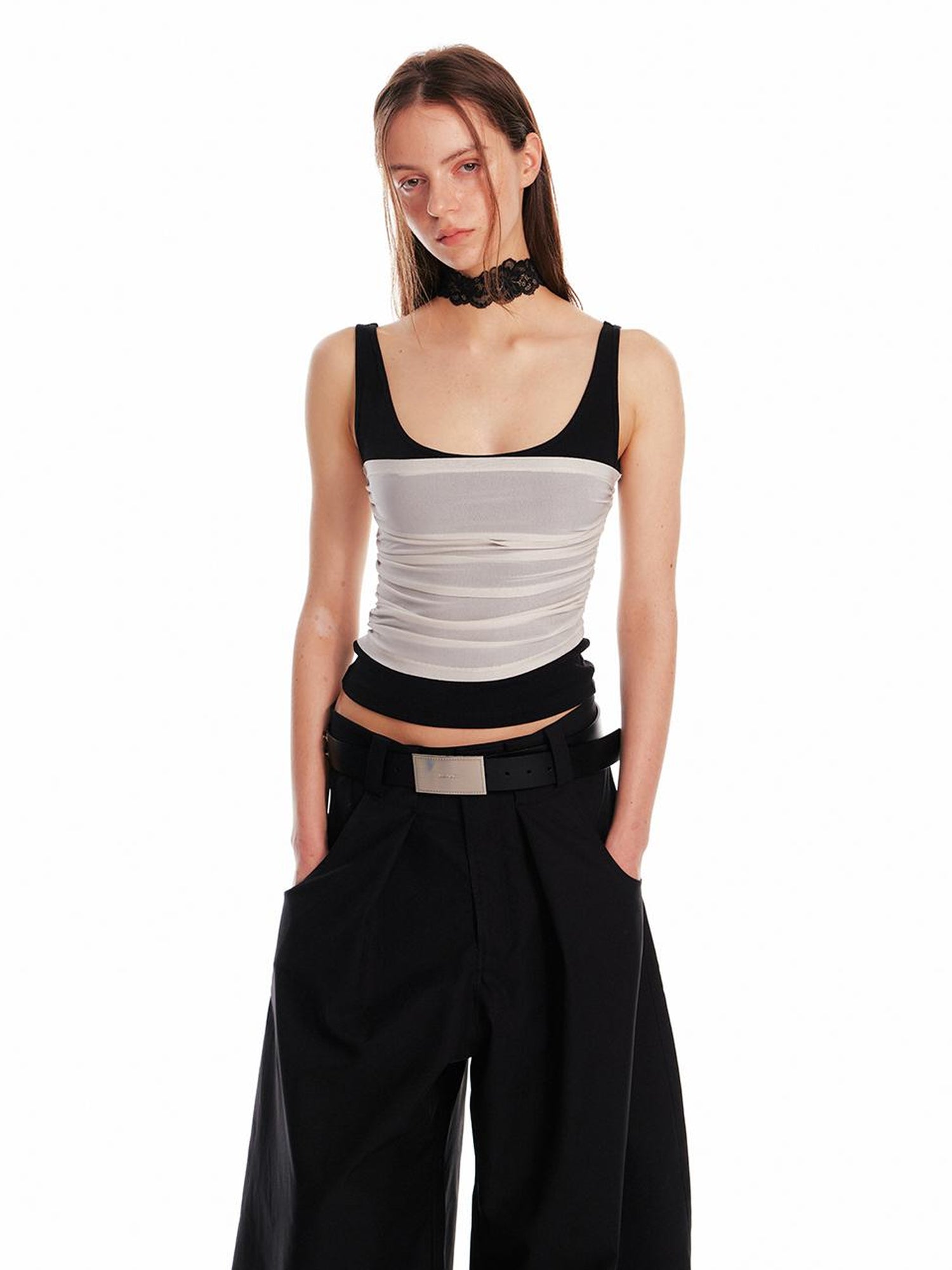 ALINNV STUDIO Pleated Sleeveless Tank Top With Contrast Trim