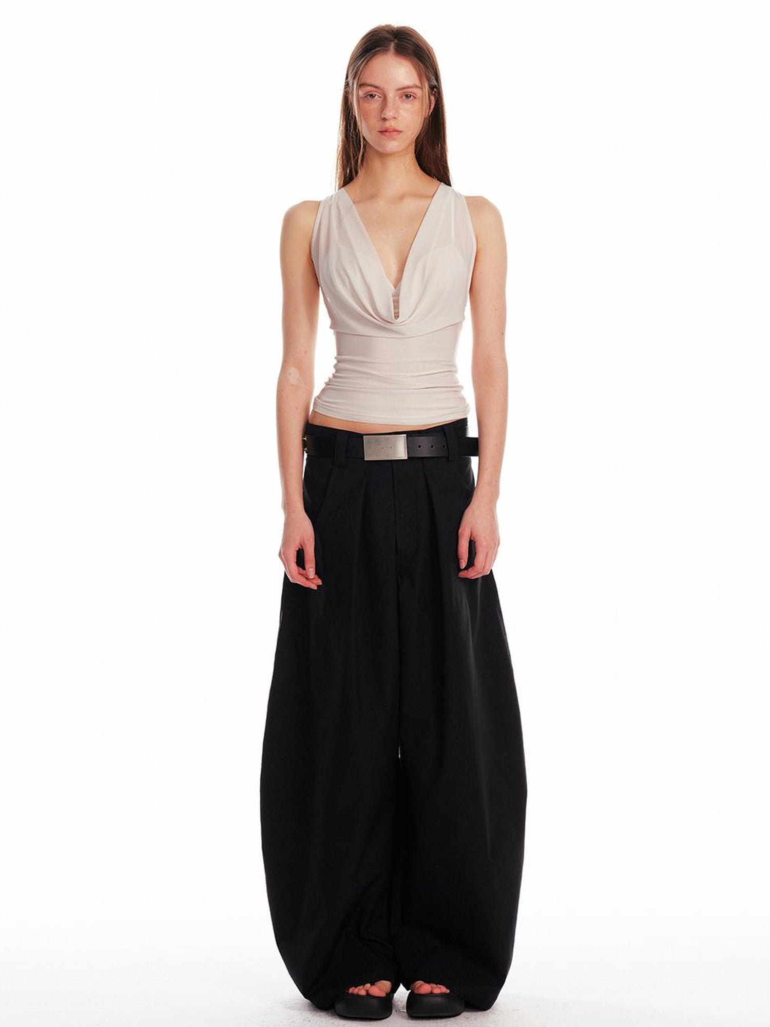 ALINNV STUDIO Relaxed Low Rise Wide Leg Curved Hem Pants