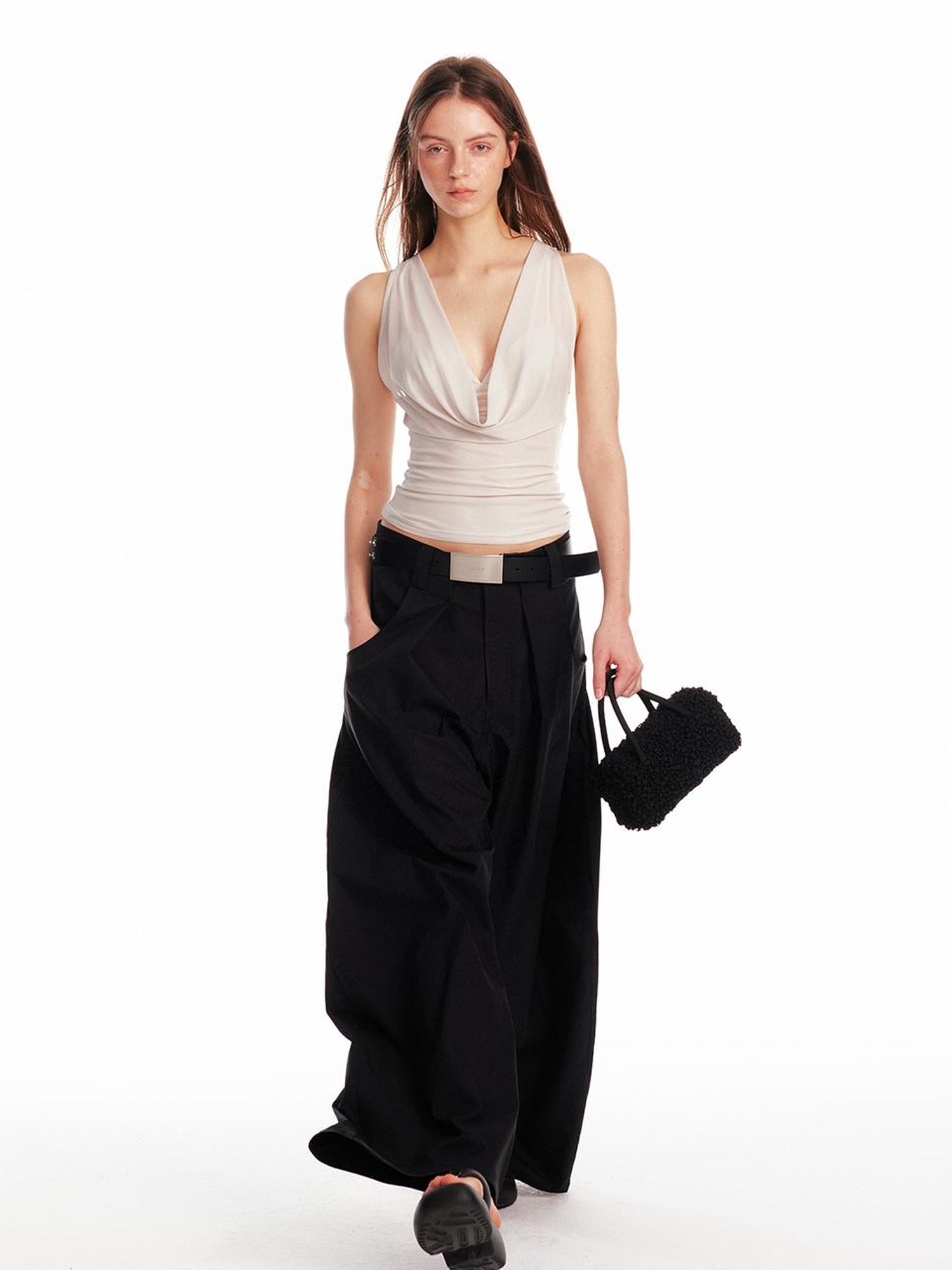 ALINNV STUDIO Relaxed Low Rise Wide Leg Curved Hem Pants