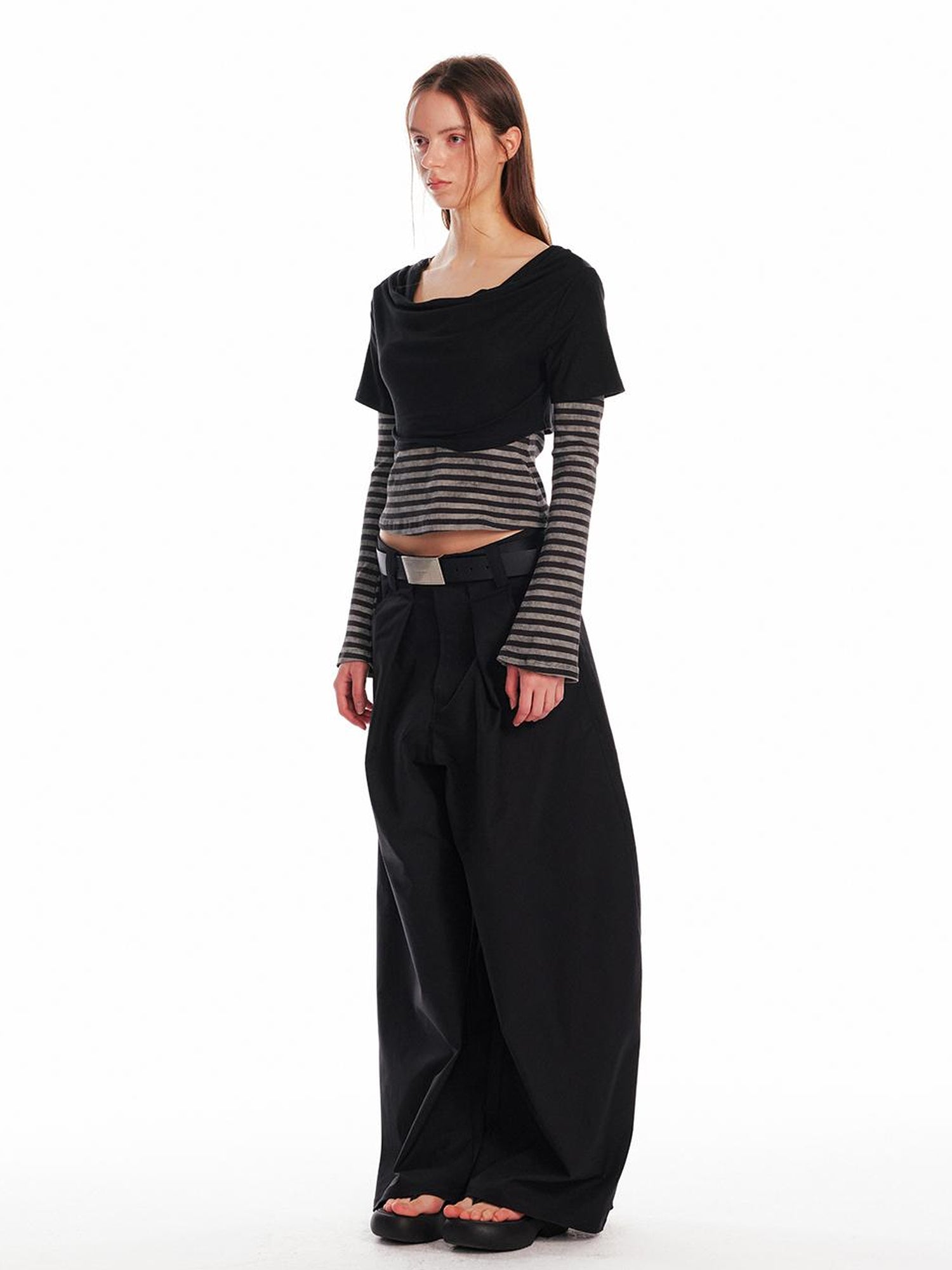 ALINNV STUDIO Relaxed Low Rise Wide Leg Curved Hem Pants