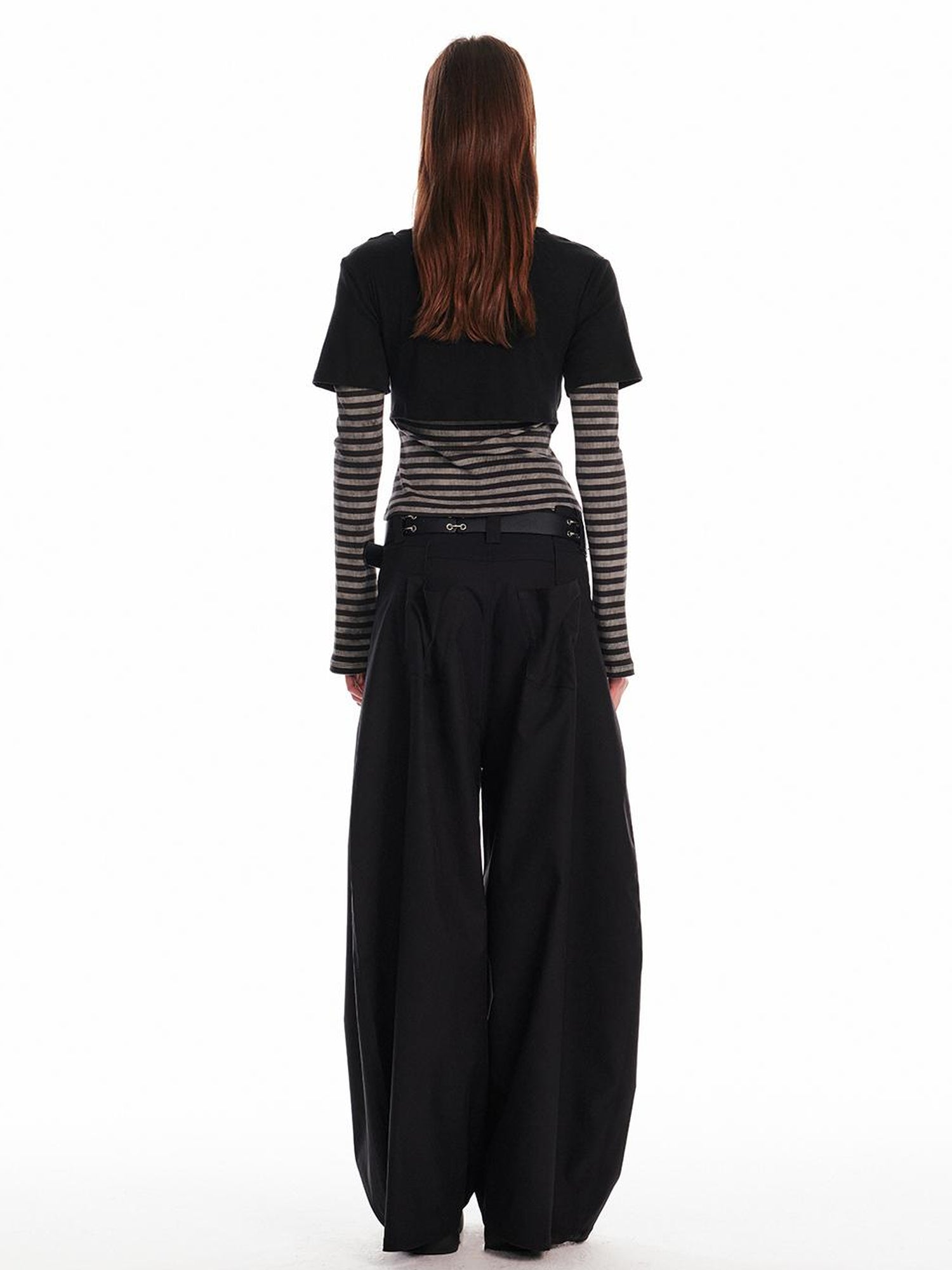 ALINNV STUDIO Relaxed Low Rise Wide Leg Curved Hem Pants