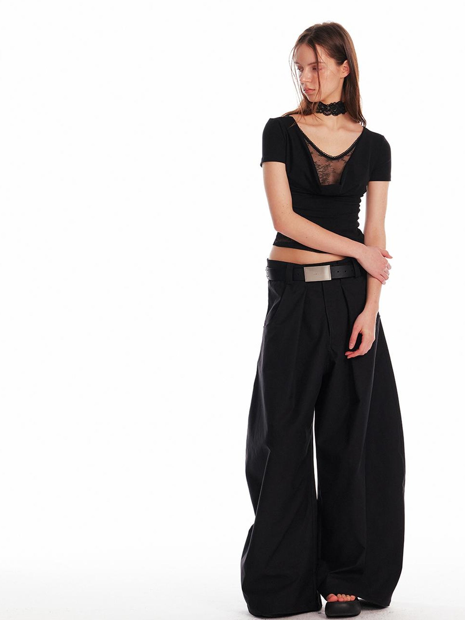 ALINNV STUDIO Relaxed Low Rise Wide Leg Curved Hem Pants
