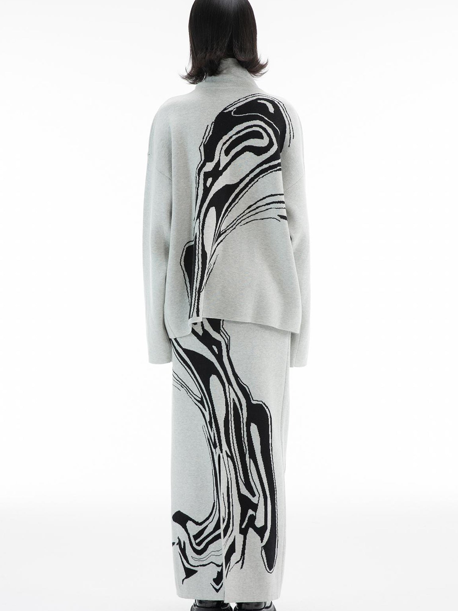 ALINNV STUDIO Two Sided Hand Painted Sweater And Straight Skirt Set
