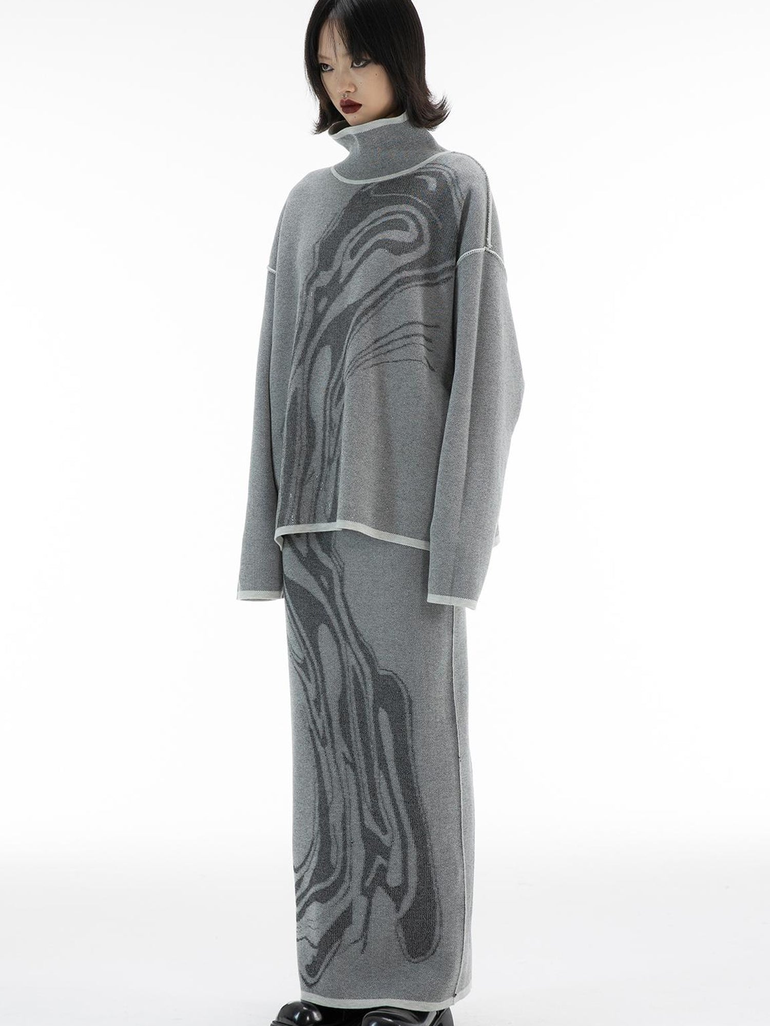 ALINNV STUDIO Two Sided Hand Painted Sweater And Straight Skirt Set