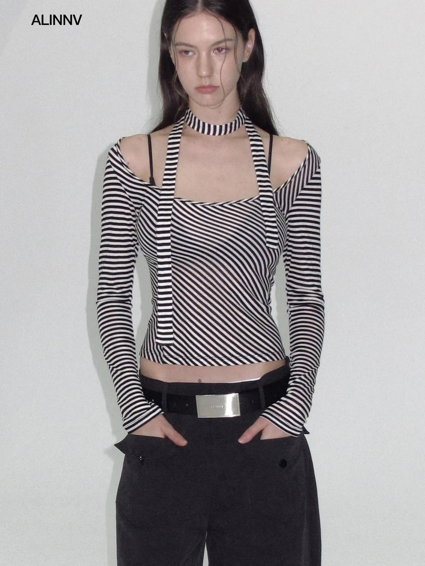 ALINNV STUDIO Vintage U Neck Slim Fit Wool Stripe Tee T-shirt