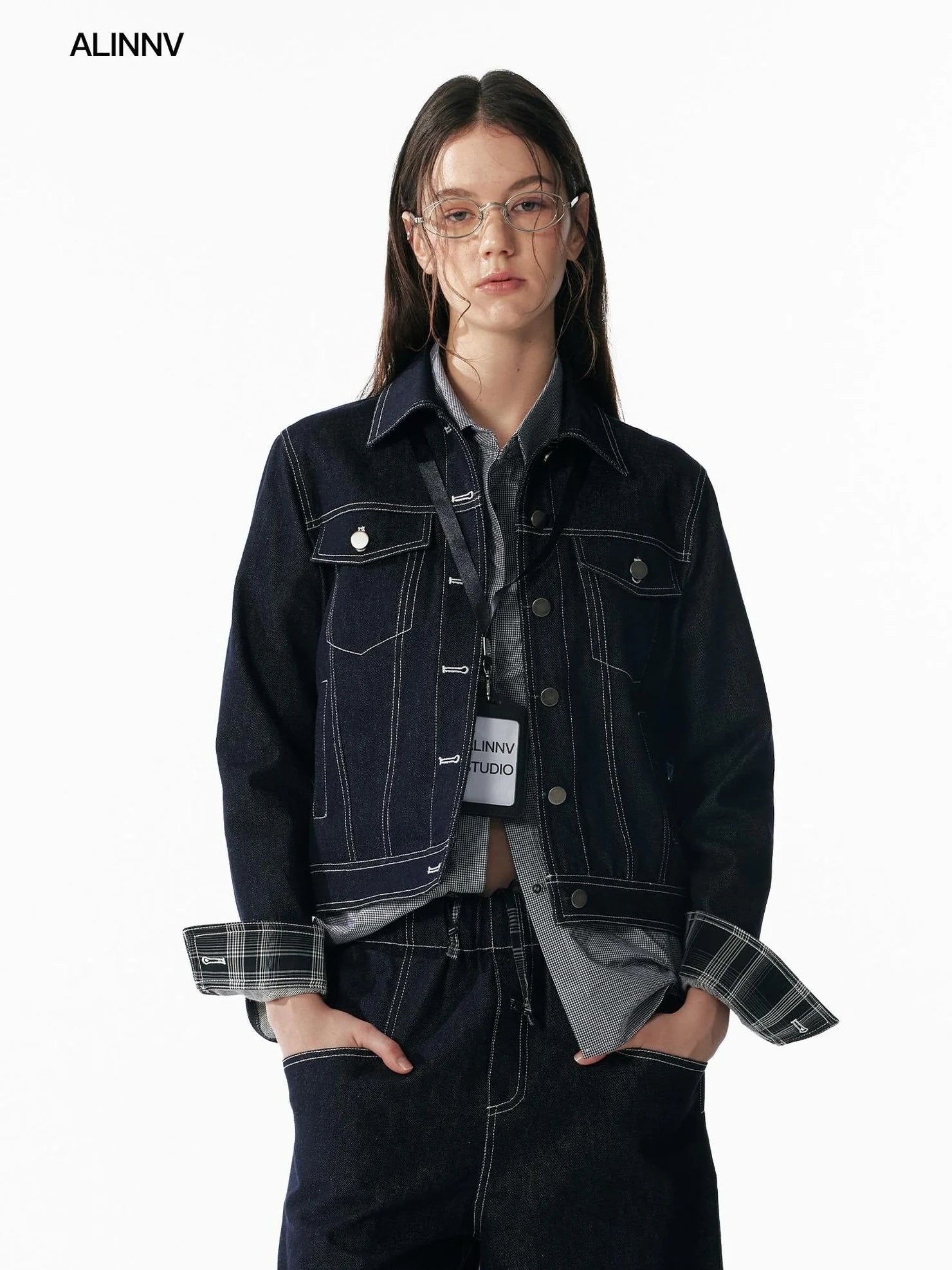 ALINNV STUDIO Vintage Washed Denim Jacket With Contrast Stitching And Plaid Cuff Jacket