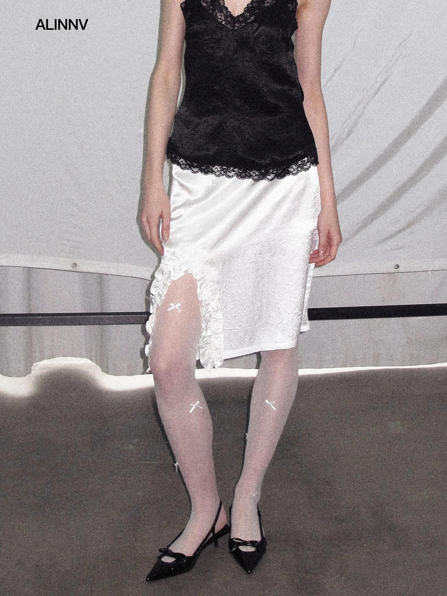 ALINNV White Lace Ruffle Hem Lined Women&