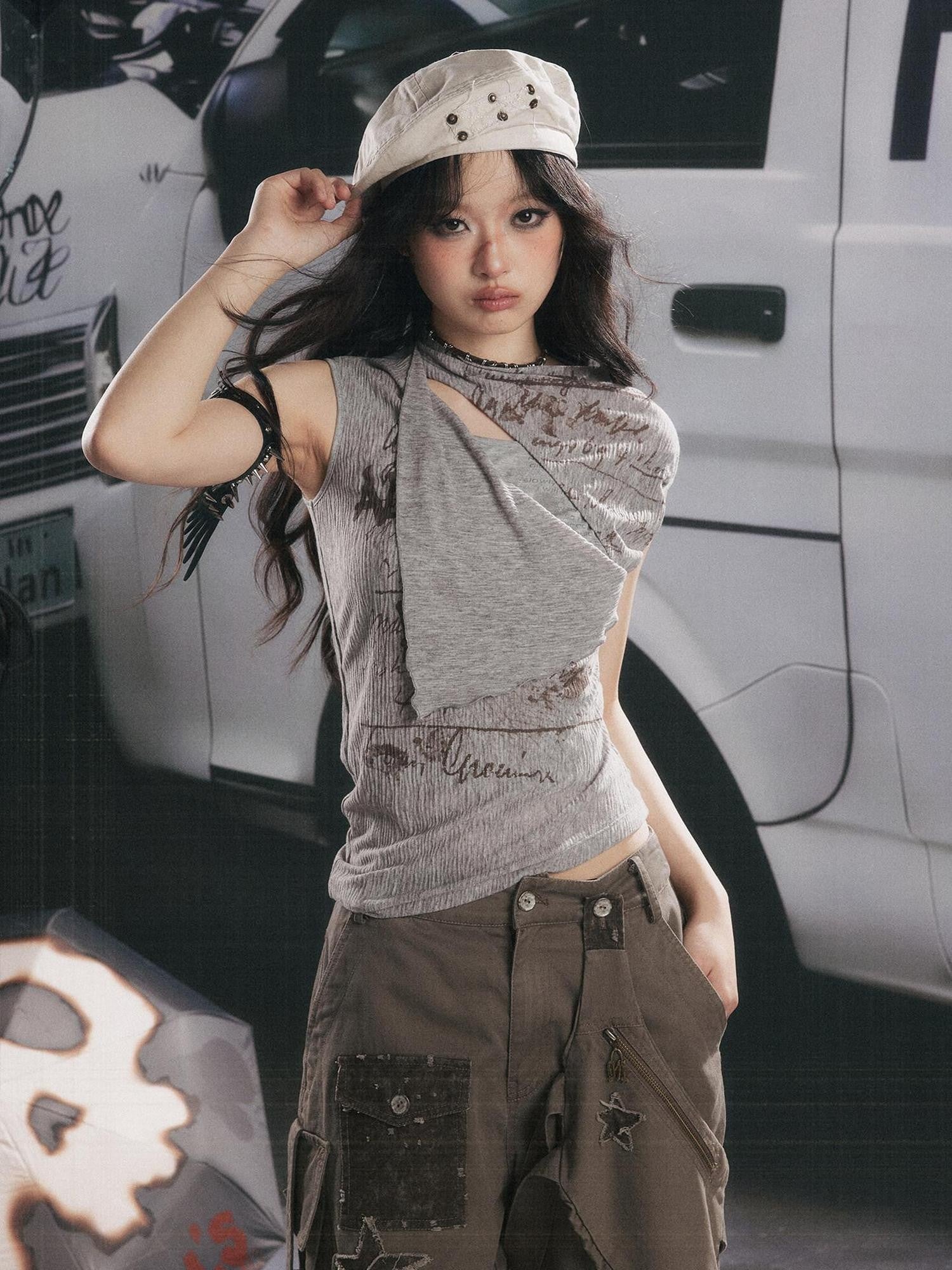 ALL iN plan Apricot Gray Asymmetrical Letter Print Slim Women&