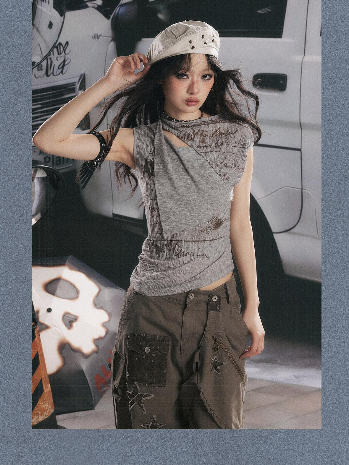 ALL iN plan Apricot Gray Asymmetrical Letter Print Slim Women&