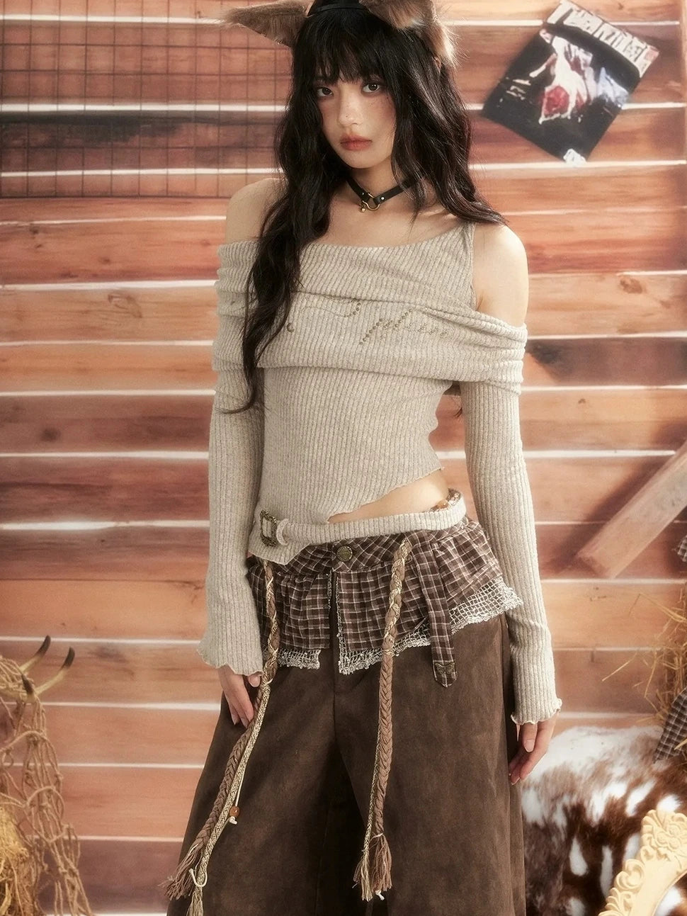 ALL iN plan Moonlight Hunter Asymmetric Crop Top Sweater