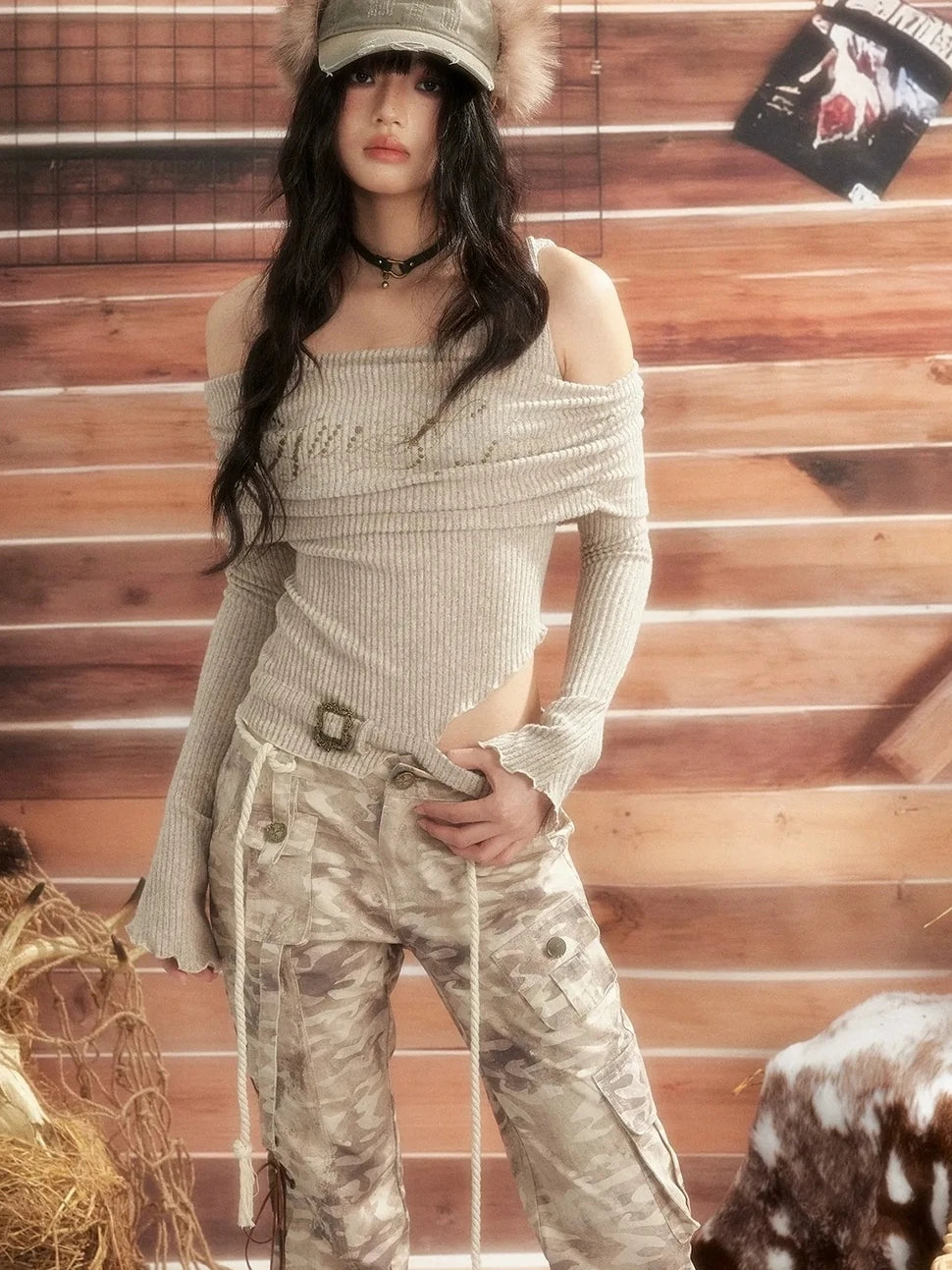 ALL iN plan Moonlight Hunter Asymmetric Crop Top Sweater