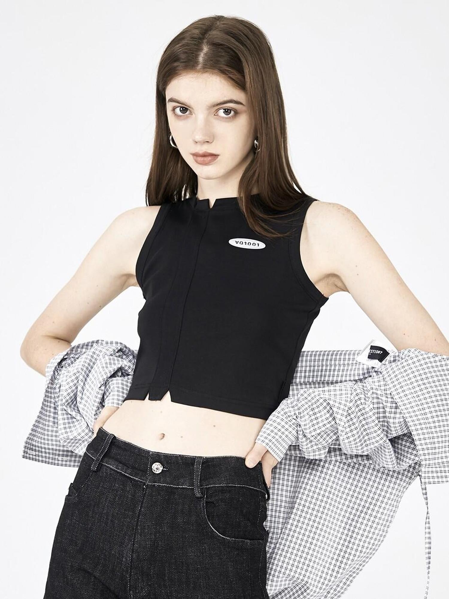 ANYQUESTION Black White Cutout Minimal Sport Rubber Label Women&