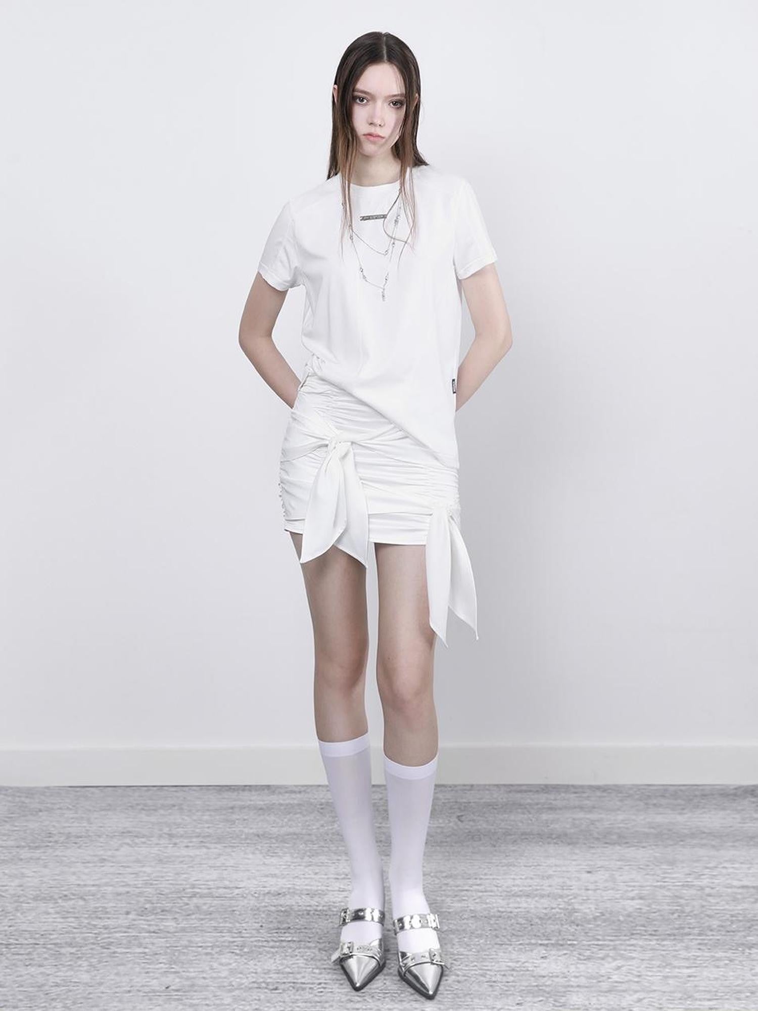 ANYQUESTION White Deconstructed Seamed Shoulder Cutout Women&