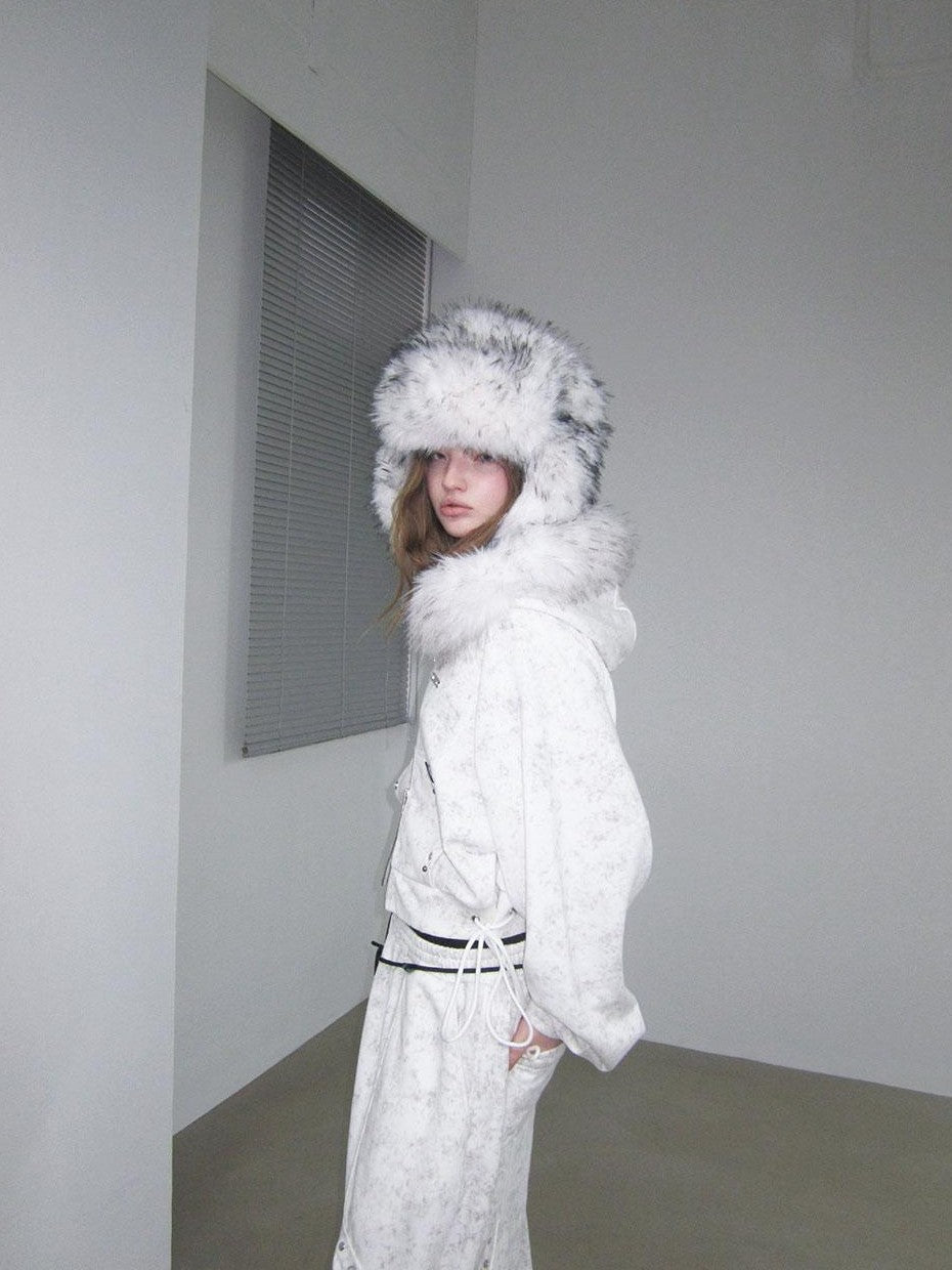 ANYQUESTION White Wax Dye Studded Cropped Detachable Fur Hood Women&