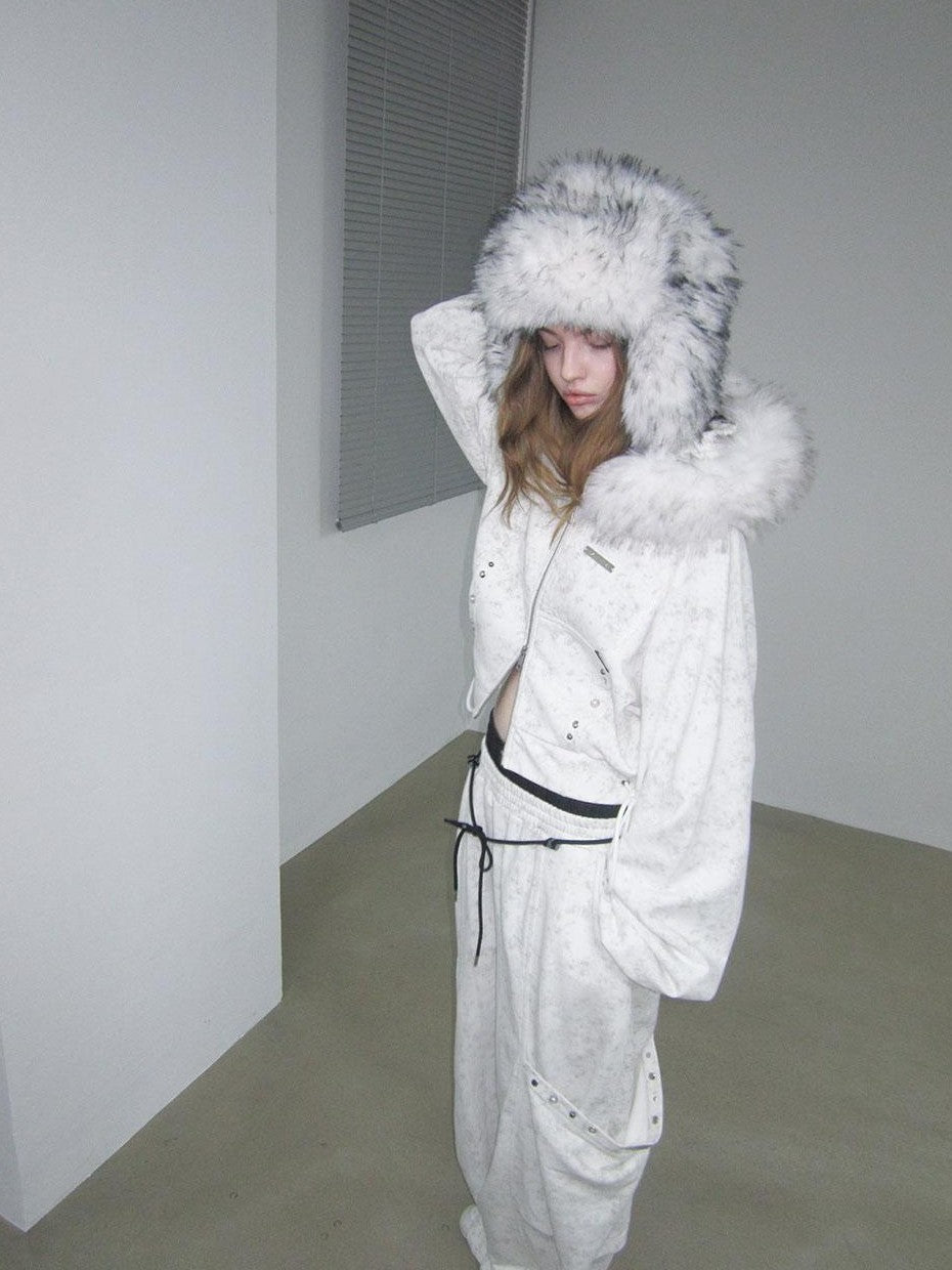 ANYQUESTION White Wax Dye Studded Cropped Detachable Fur Hood Women&