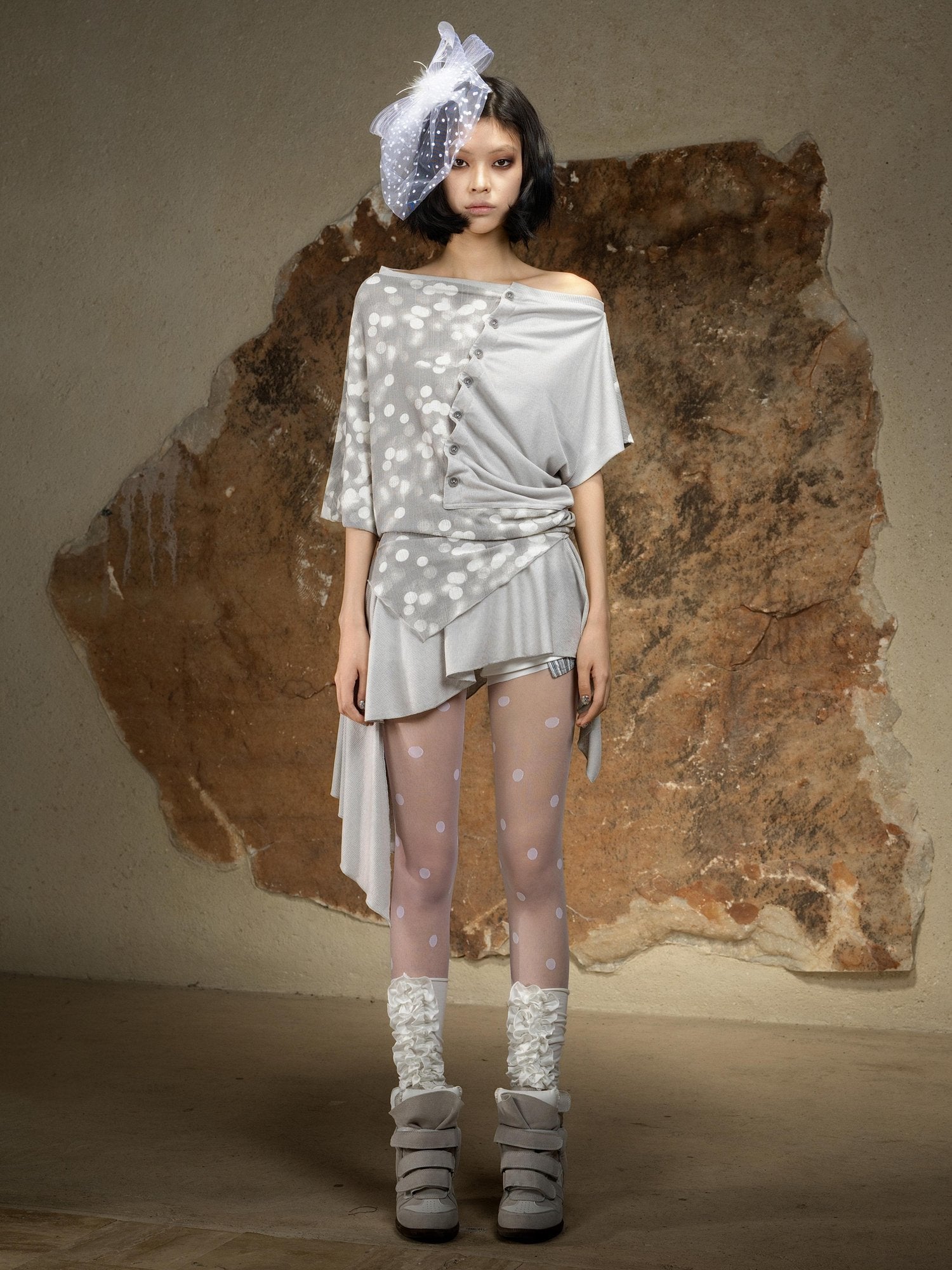 ARIADNAw Asymmetric Patchwork Punk Slim Fit Mid Length Gray Women Off-Shoulder T-Shirts