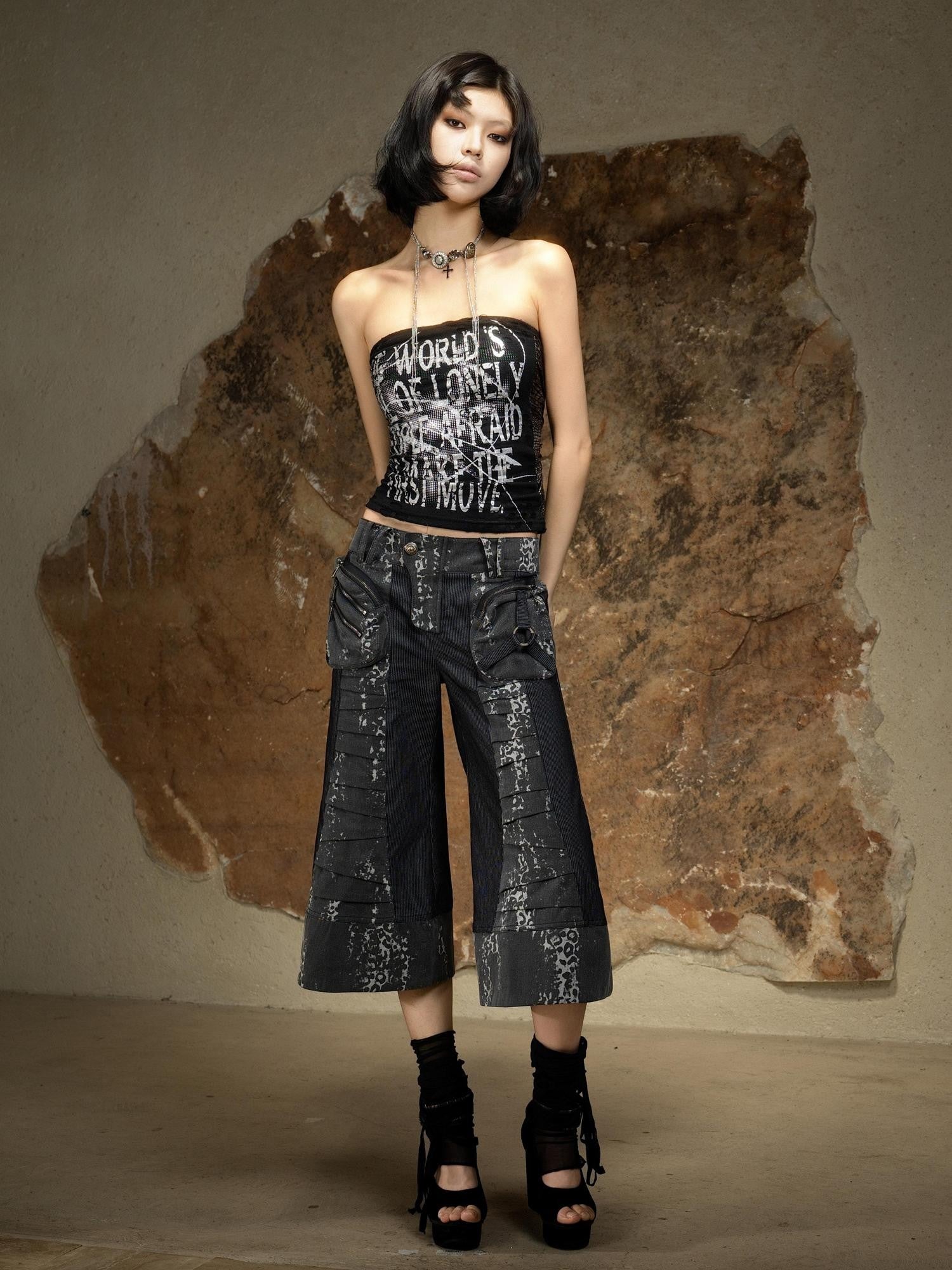 ARIADNAw Dark Punk Printed Pockets Button Low Waist Micro Flare Women&