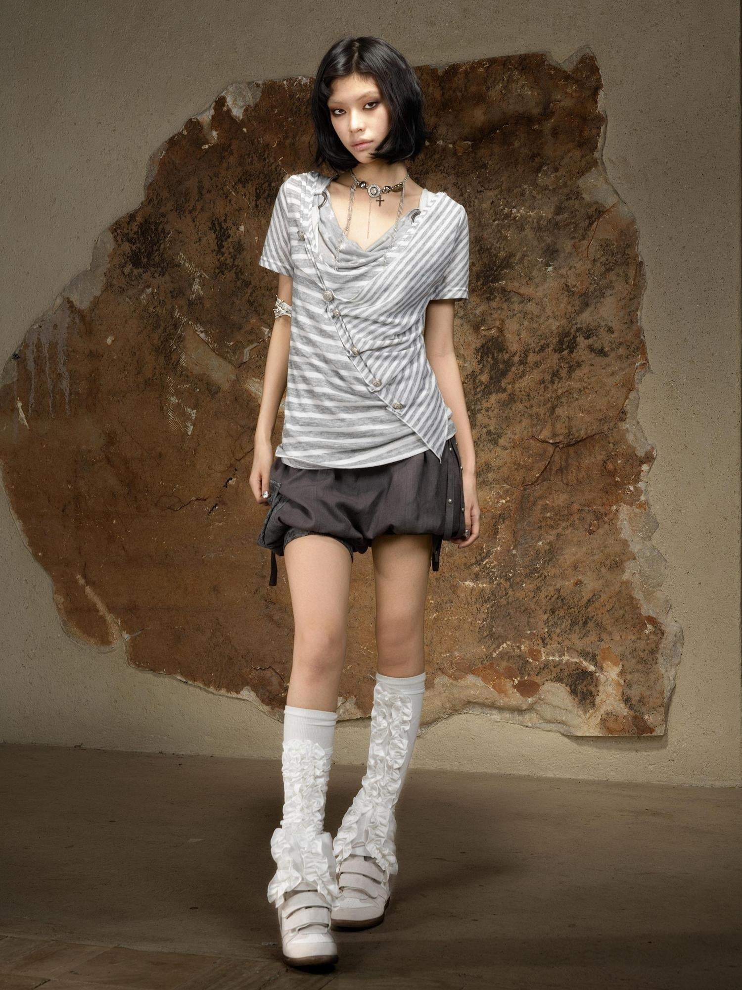 ARIADNAw Edgy Asymmetric Punk Striped Slim Knit Round Neck Short Sleeve T-Shirts