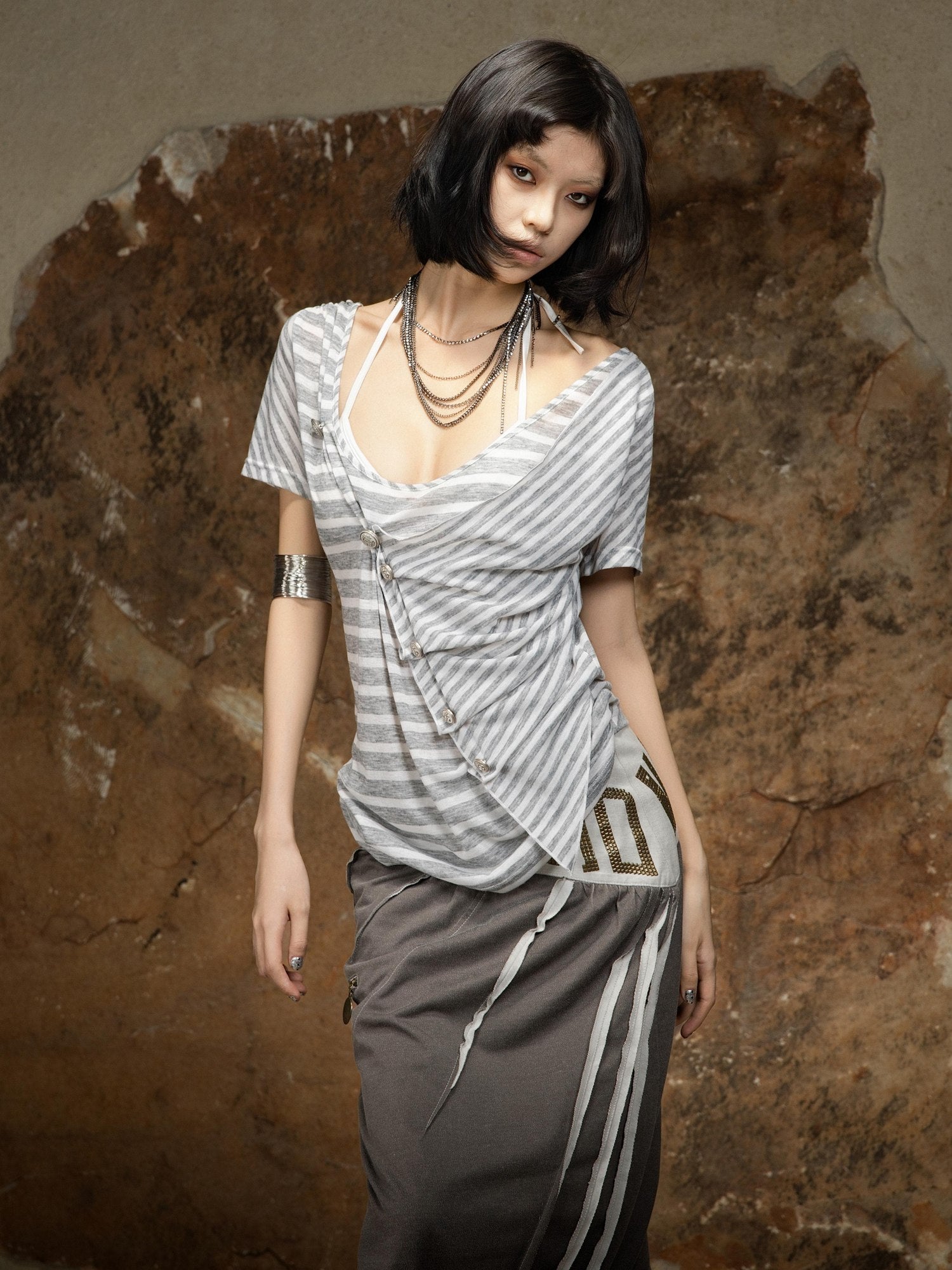 ARIADNAw Edgy Asymmetric Punk Striped Slim Knit Round Neck Short Sleeve T-Shirts
