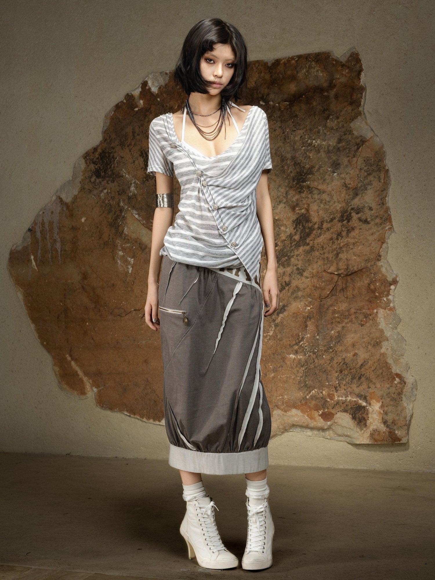ARIADNAw Edgy Asymmetric Punk Striped Slim Knit Round Neck Short Sleeve T-Shirts