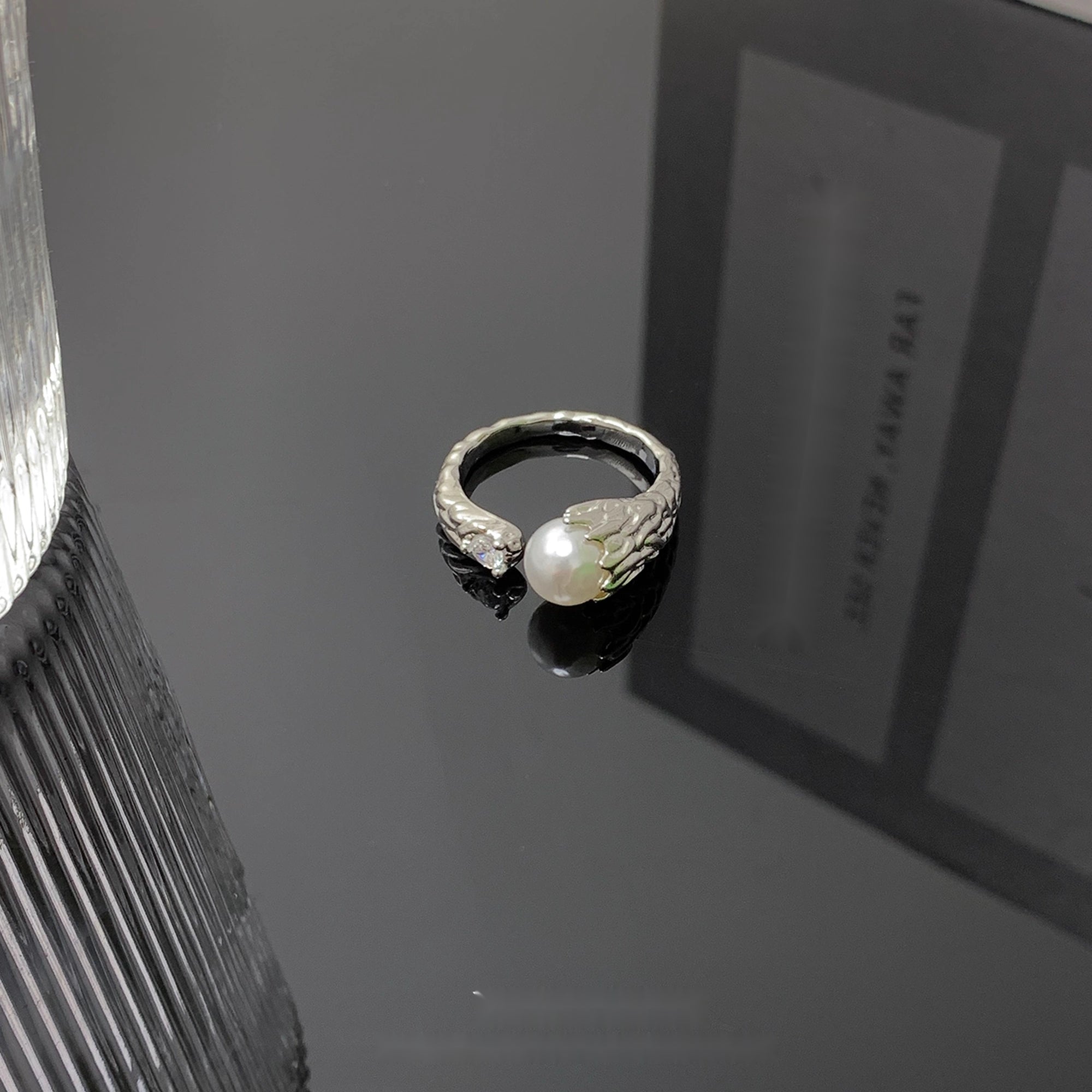 Accessories_Adjustable_Baroque_Pearl_Ring_MISSTT