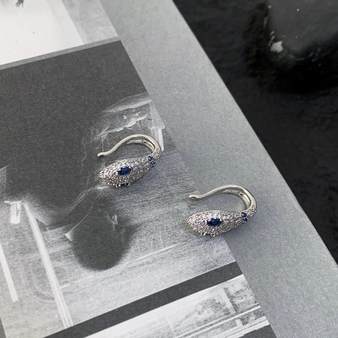 Accessories Adjustable Blue Diamond Serpent Ear Cuff