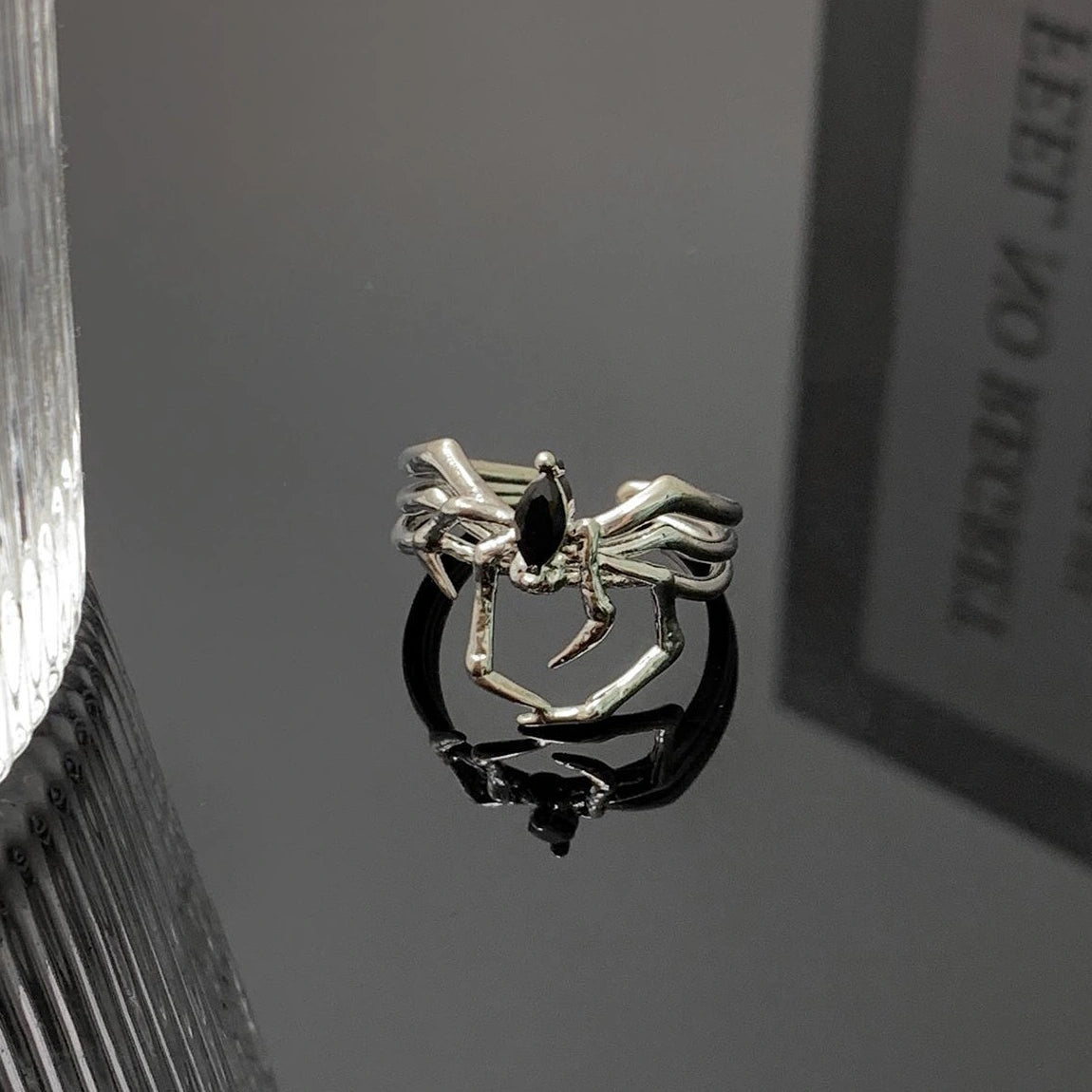 Adjustable Gothic Spider Punk Knuckle Ring