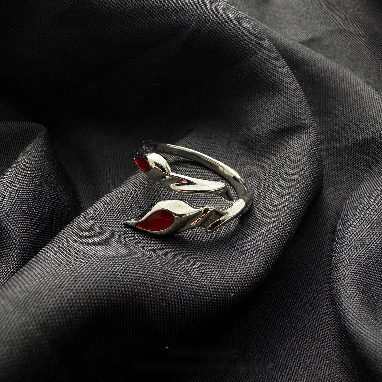 Accessories_Adjustable_Red_Knot_Ring_MISSTT