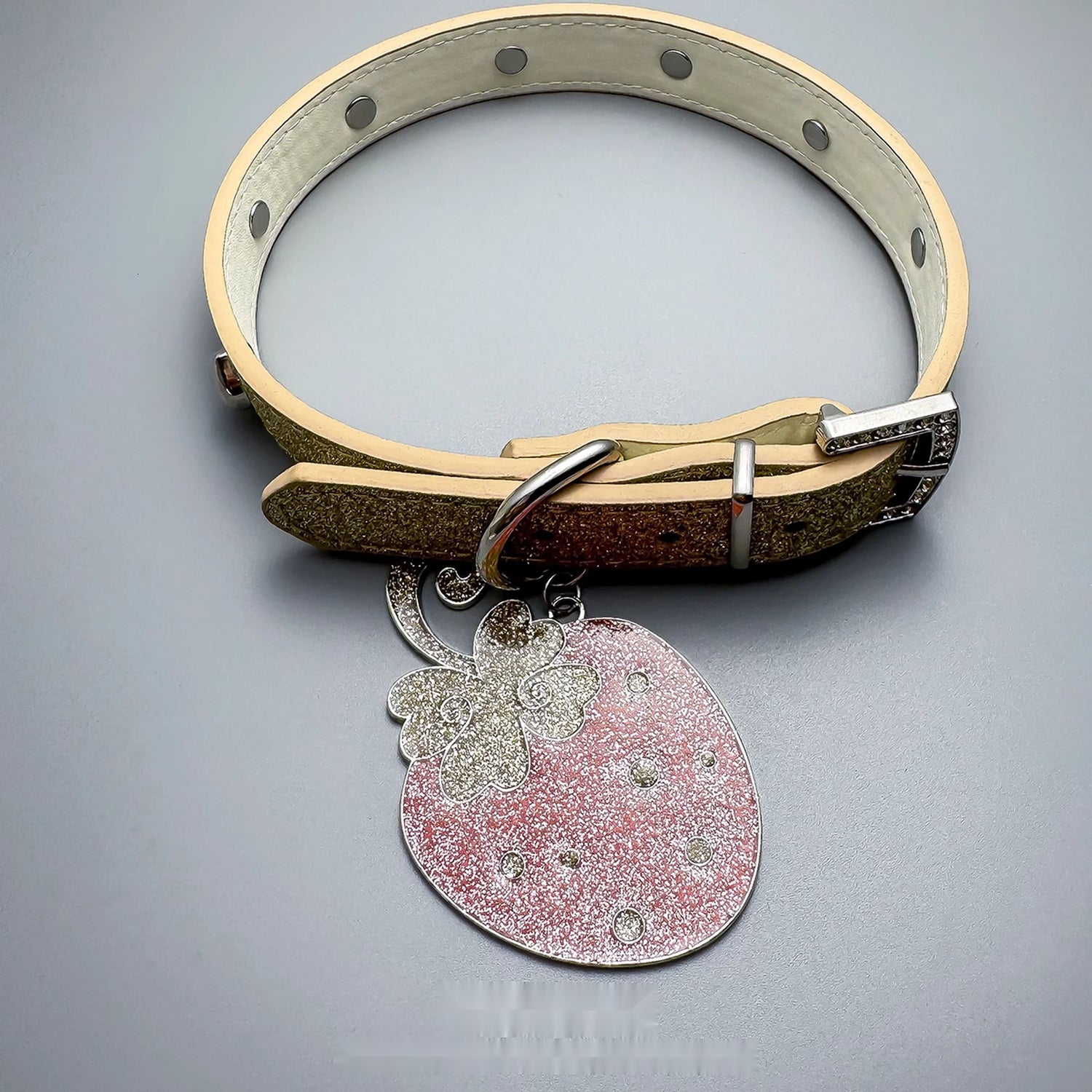 Accessories_Adjustable_Strawberry_Pendant_Collar_Necklace_MISSTT