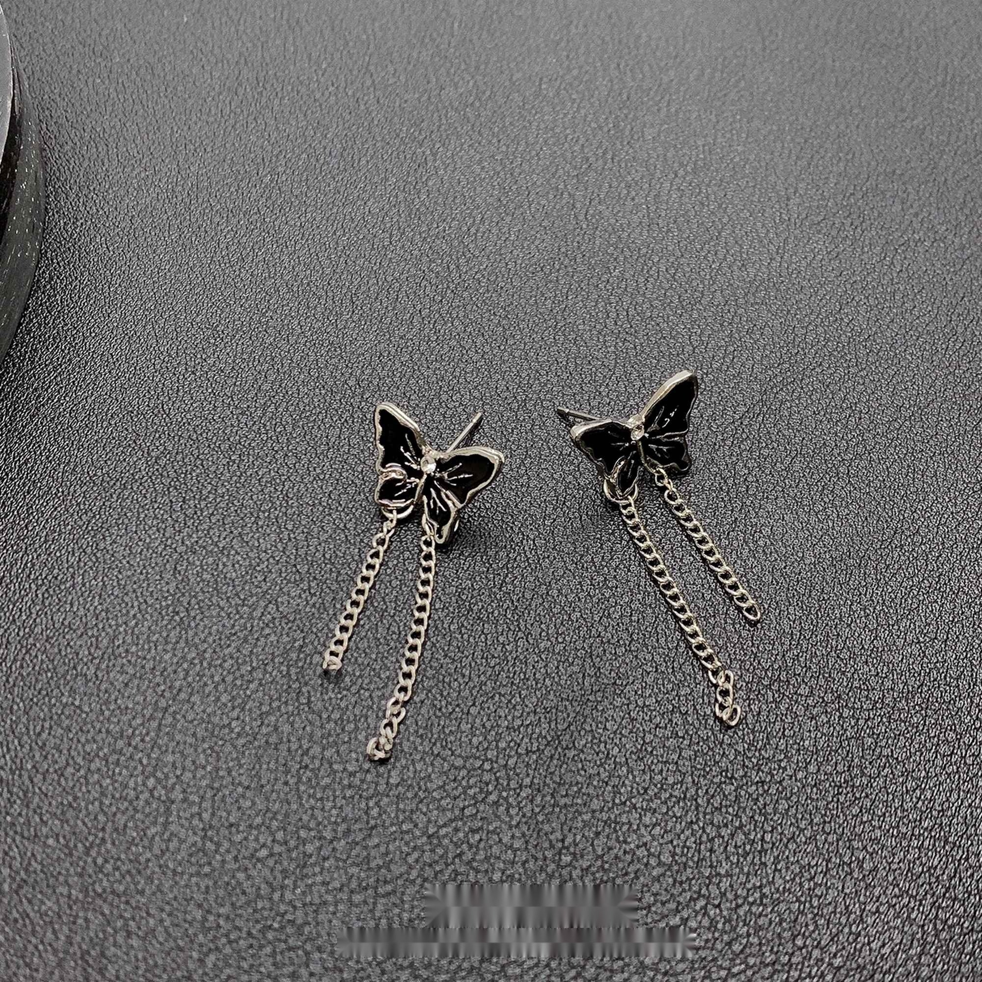 Accessories_Black_Butterfly_Fringe_Earrings_MISSTT