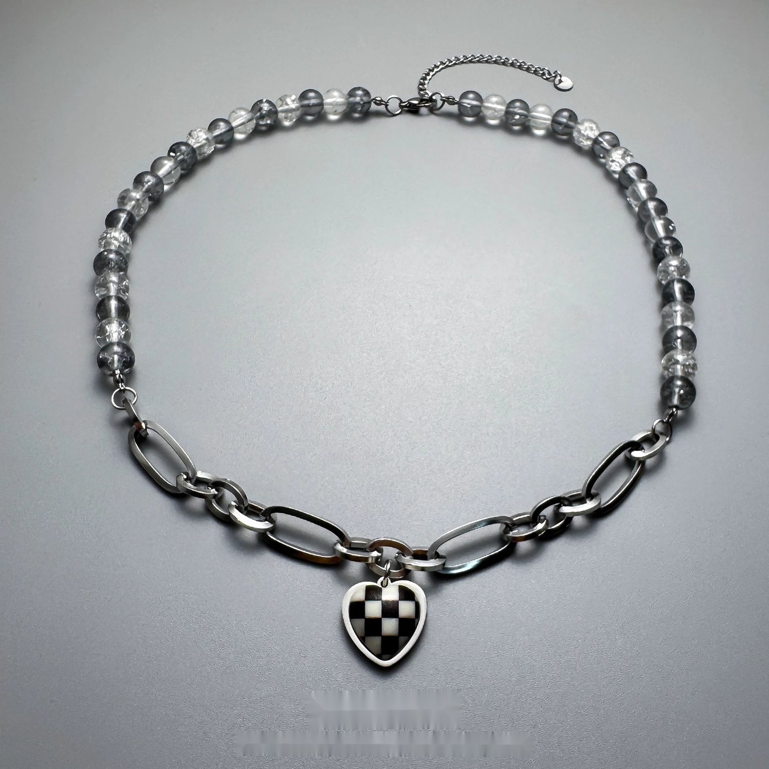 Accessories_Checkerboard_Heart_Pendant_Beaded_Necklace_MISSTT