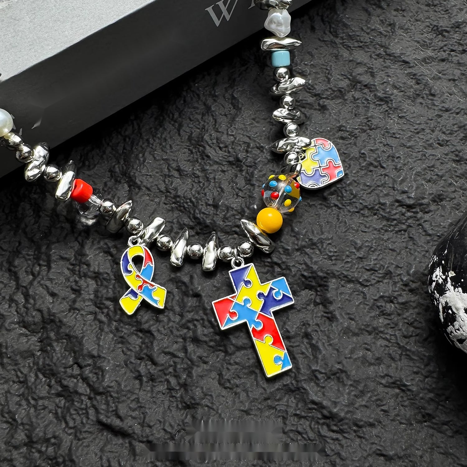 Accessories_Colorful_Heart_Pendant_Necklace_MISSTT