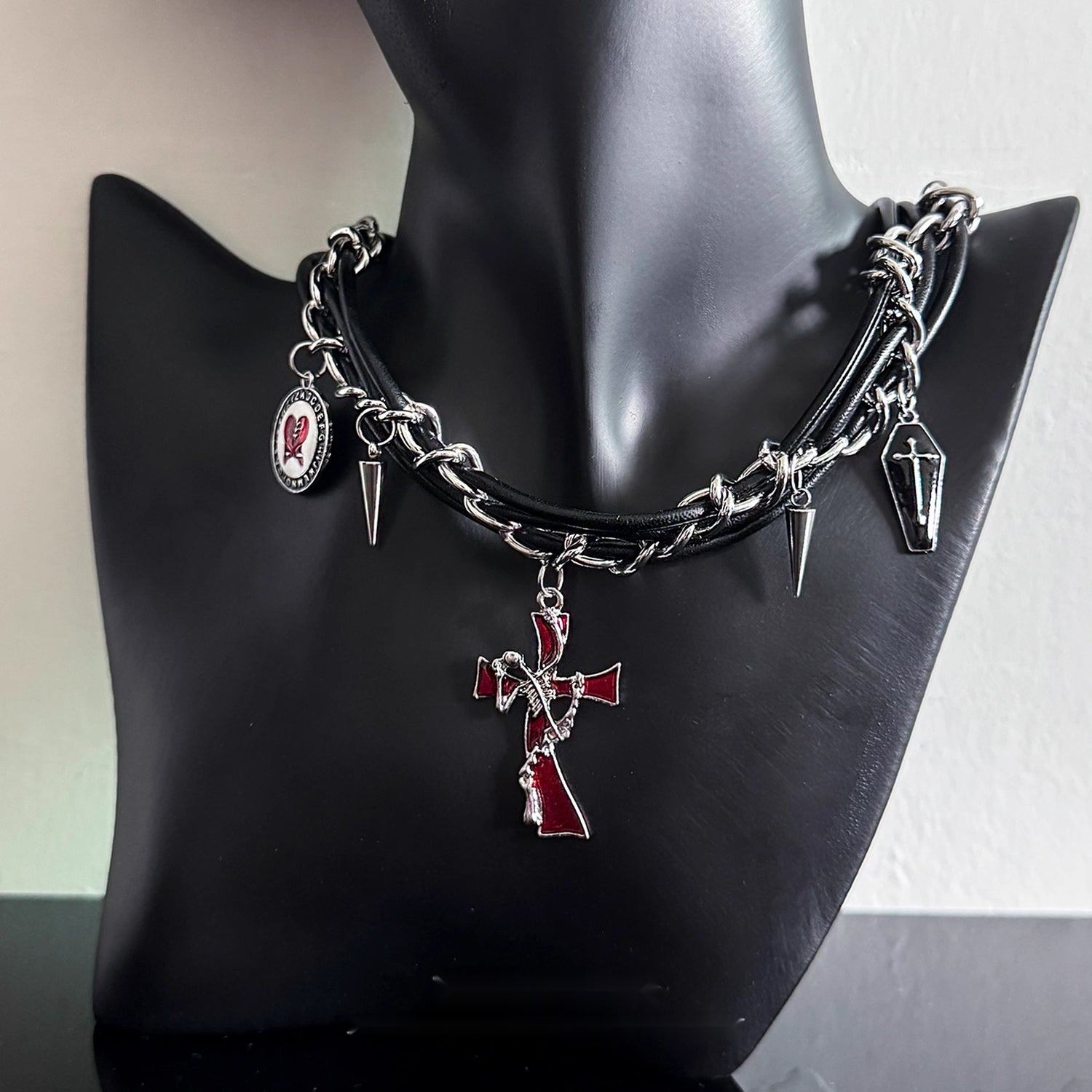 Accessories_Cross_Choker_Necklace_Punk_Gothic_Unisex_MISSTT