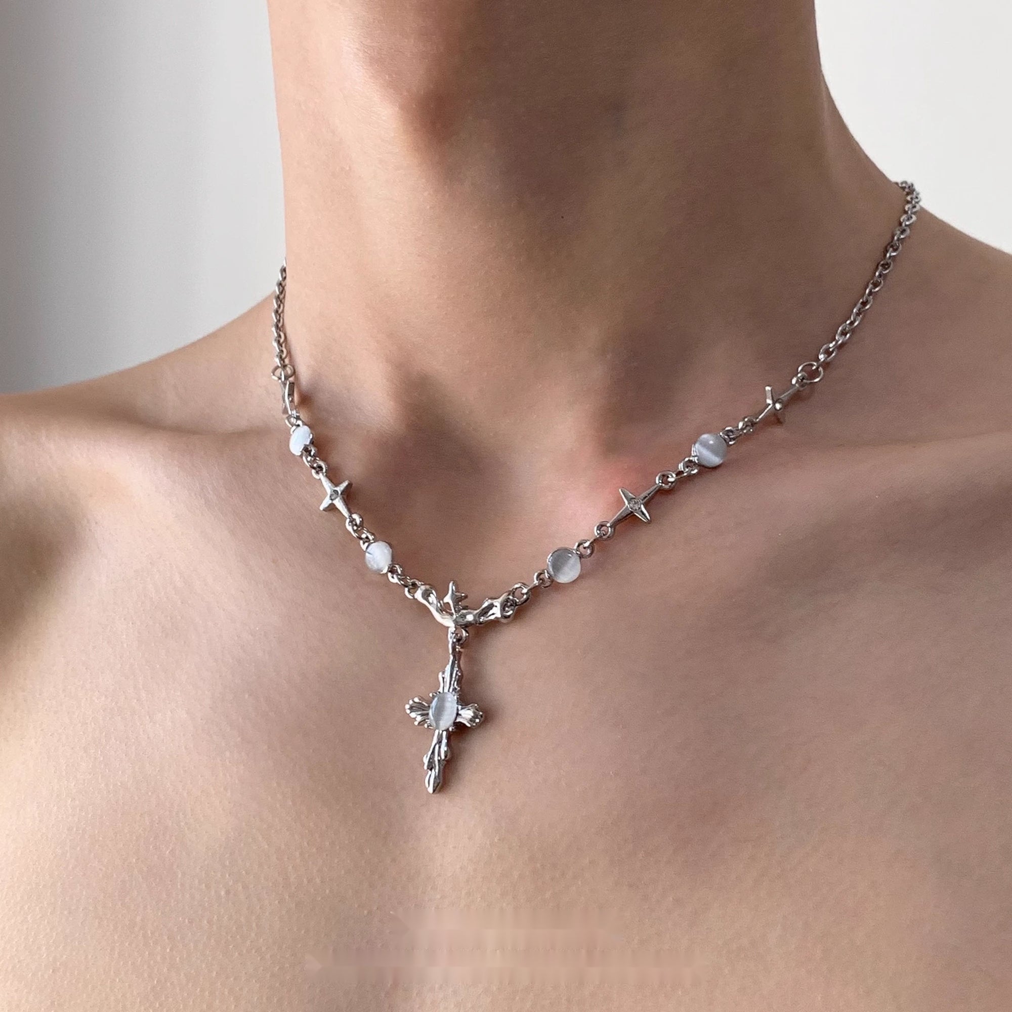 Accessories_Cross_Pearl_Chain_Necklace_MISSTT