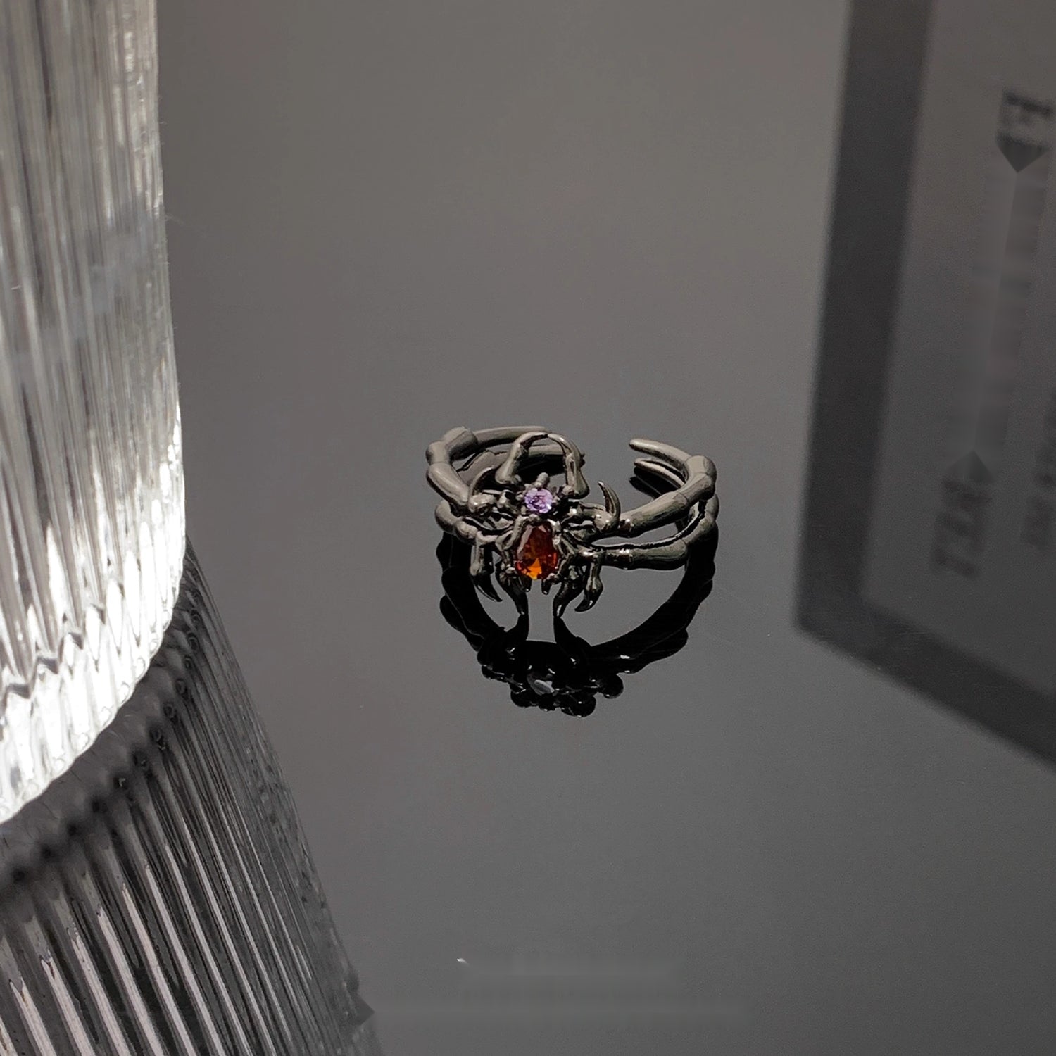 Accessories_Dark_Red_Zircon_Spider_Punk_Ring_MISSTT