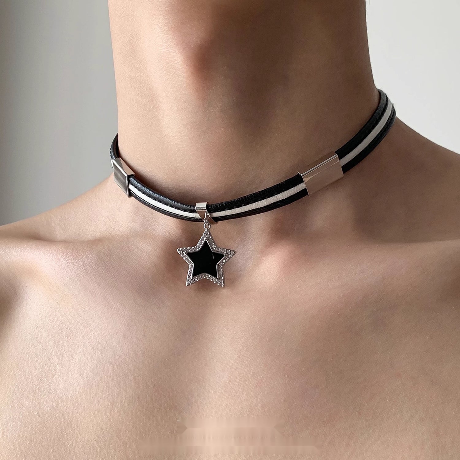 Accessories_Dark_Star_Metal_Plaid_Choker_Necklace_MISSTT
